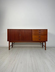 Model_309_Solid_Teak_Sideboard_by_Peter_Hvidt_&_Orla_Mølgaard-Nielsen_for_Søborg_Møbelfabrik,_Denmark,_1958