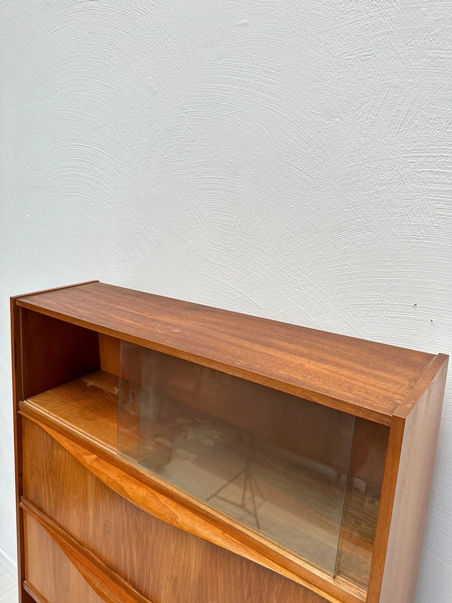Vintage_Walnut_Cabinet_by_Franz_Ehrlich_for_VEB_Deutsche_Werkstätten_Hellerau,_German_Mid-Century_Modern,_1950s