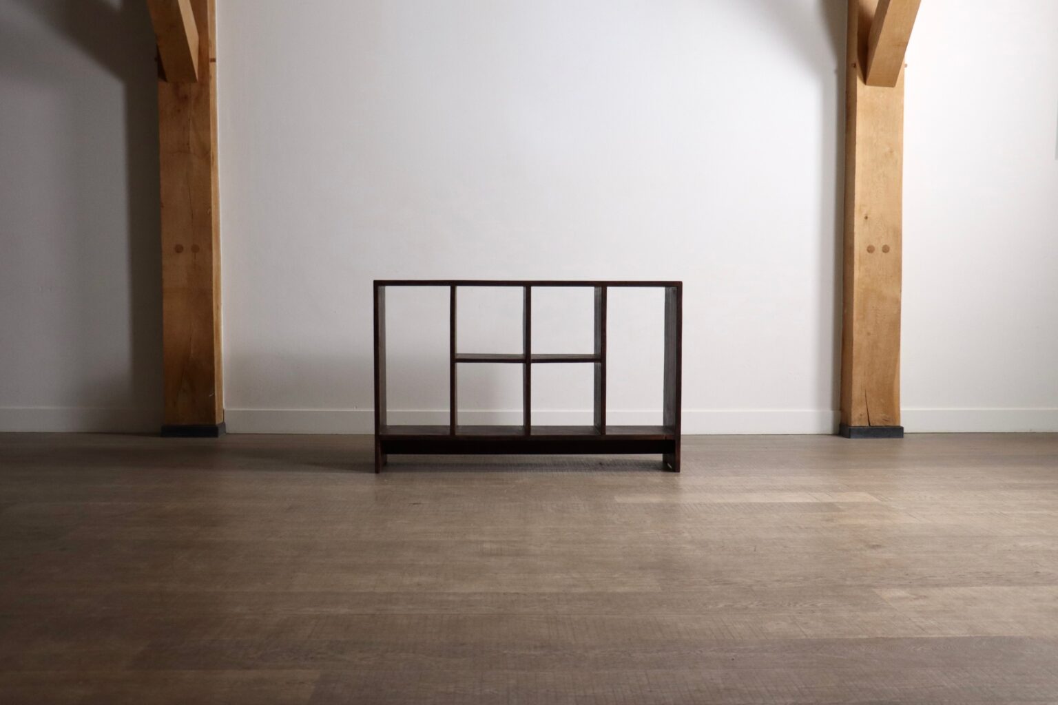 1958_Pierre_Jeanneret_PJ-R-27-A_Six-Hole_Teak_File_Rack_for_Chandigarh,_India