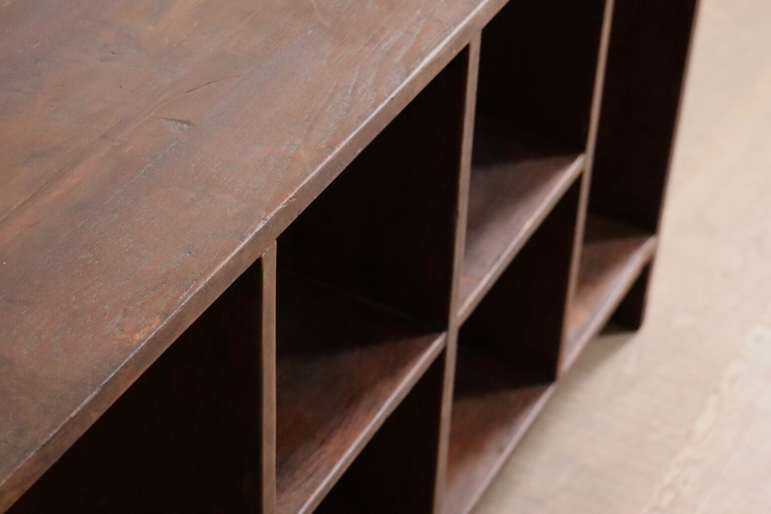 1958_Pierre_Jeanneret_PJ-R-27-A_Six-Hole_Teak_File_Rack_for_Chandigarh,_India