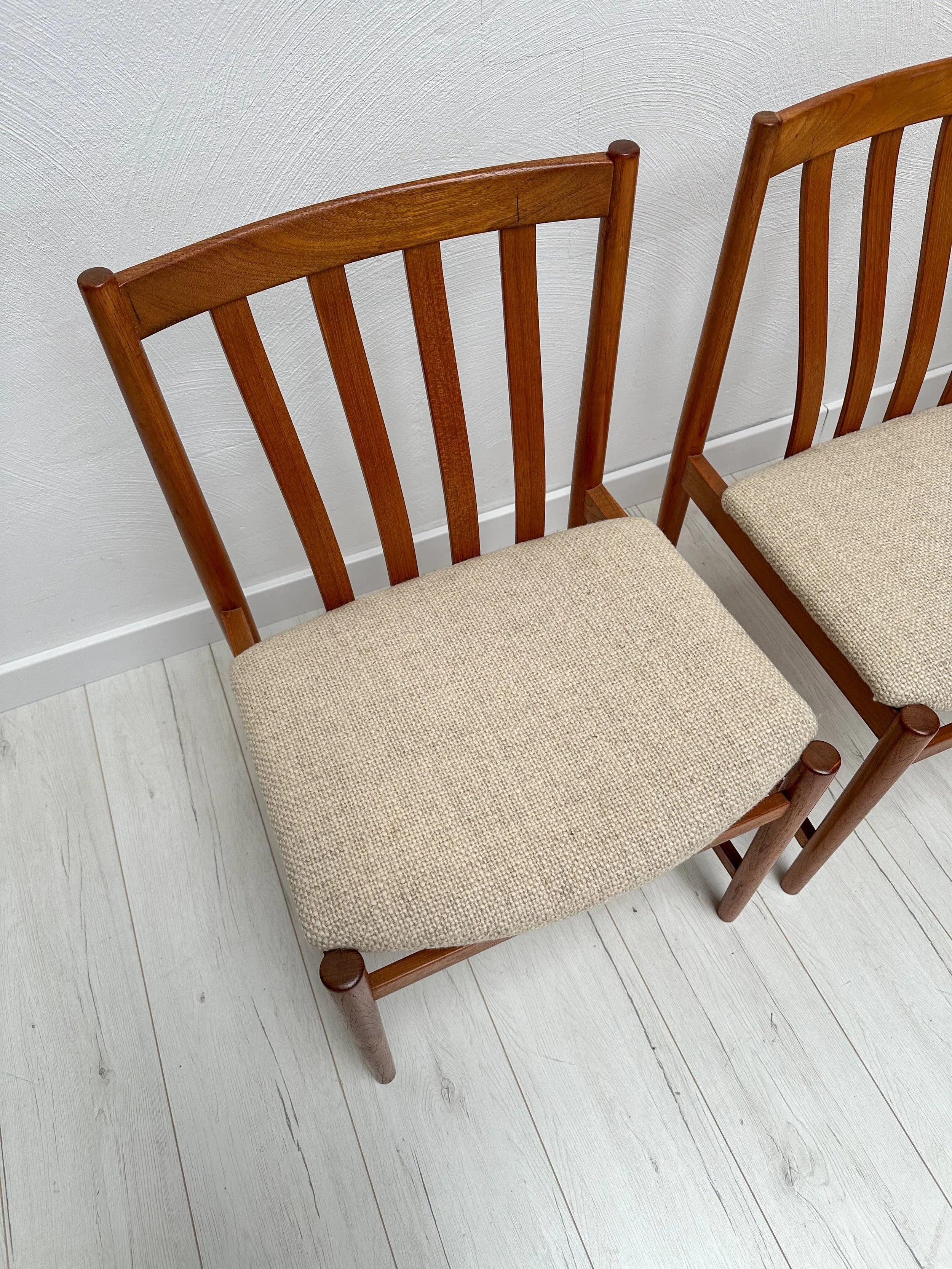 Set_of_4_Teak_Dining_Chairs_by_Slagelse_Møbelværk,_Beige_Upholstery,_Danish_Mid-Century_Modern,_1960s–1970s