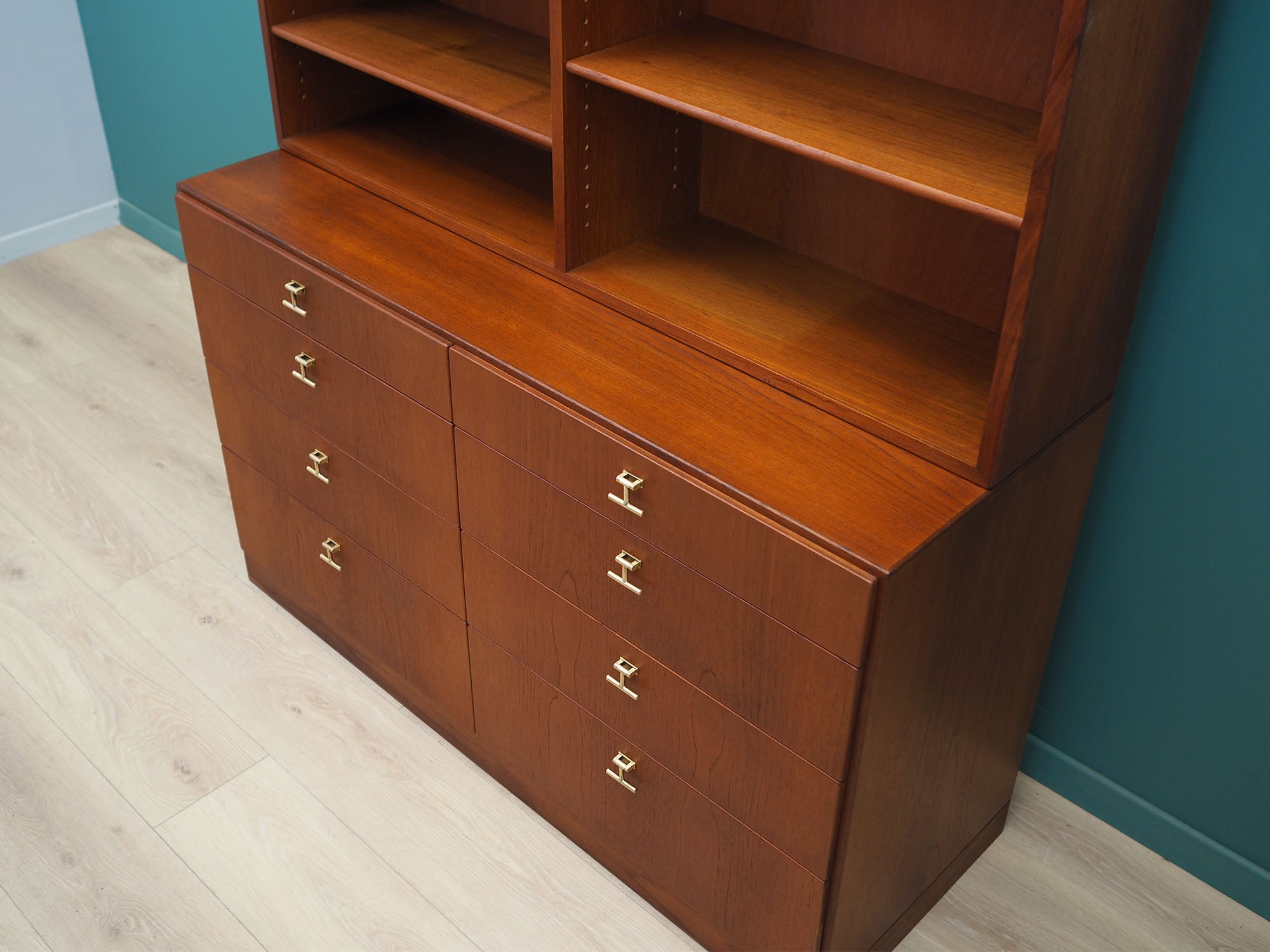 1960s_B_rge_Mogensen_Teak_Bookcase_9_Adjustable_Shelves_8_Drawers_Brass_Handles