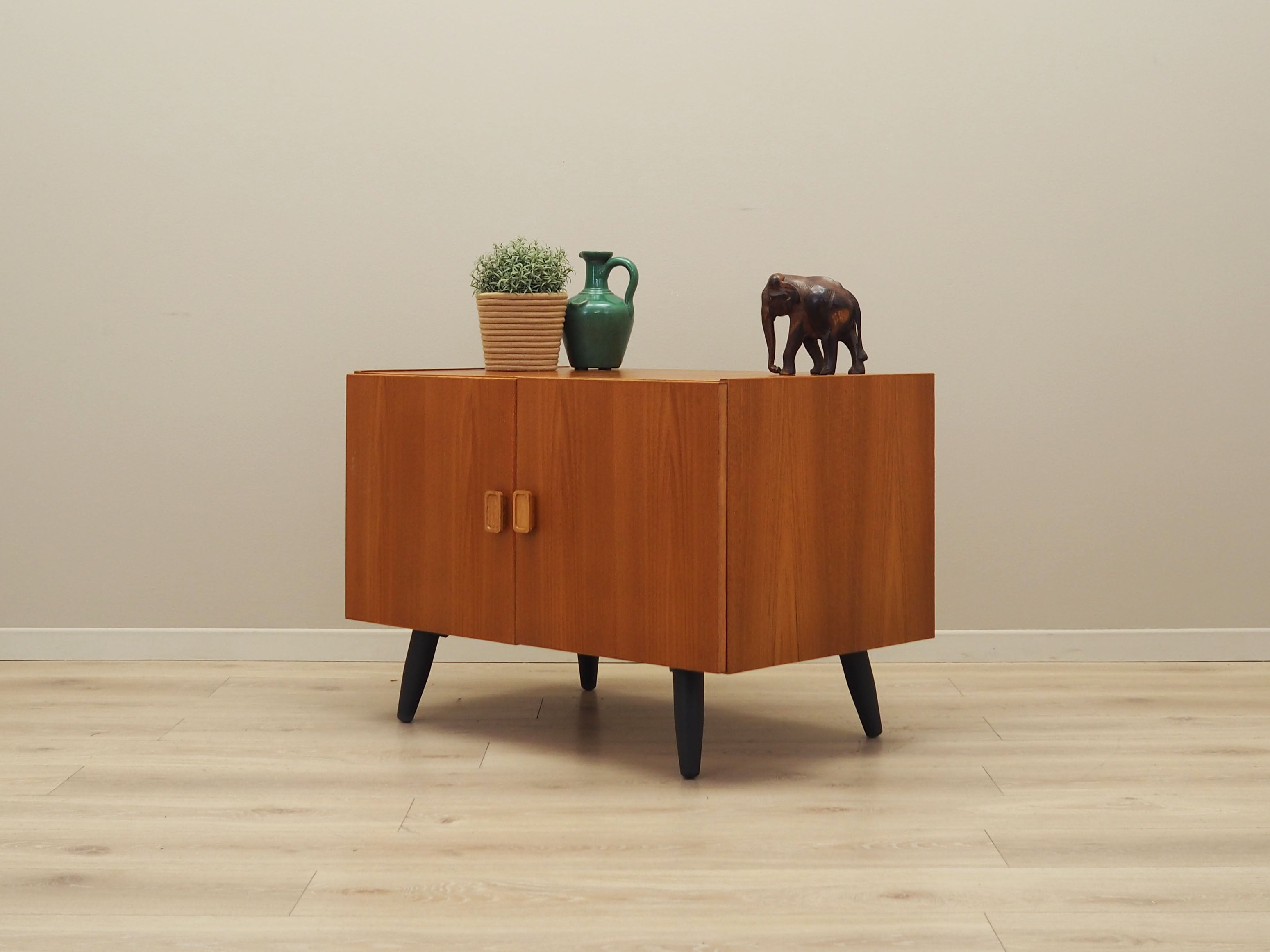 1960s_Danish_Teak_Veneer_Cabinet_Adjustable_Shelf_Black_Wood_Legs