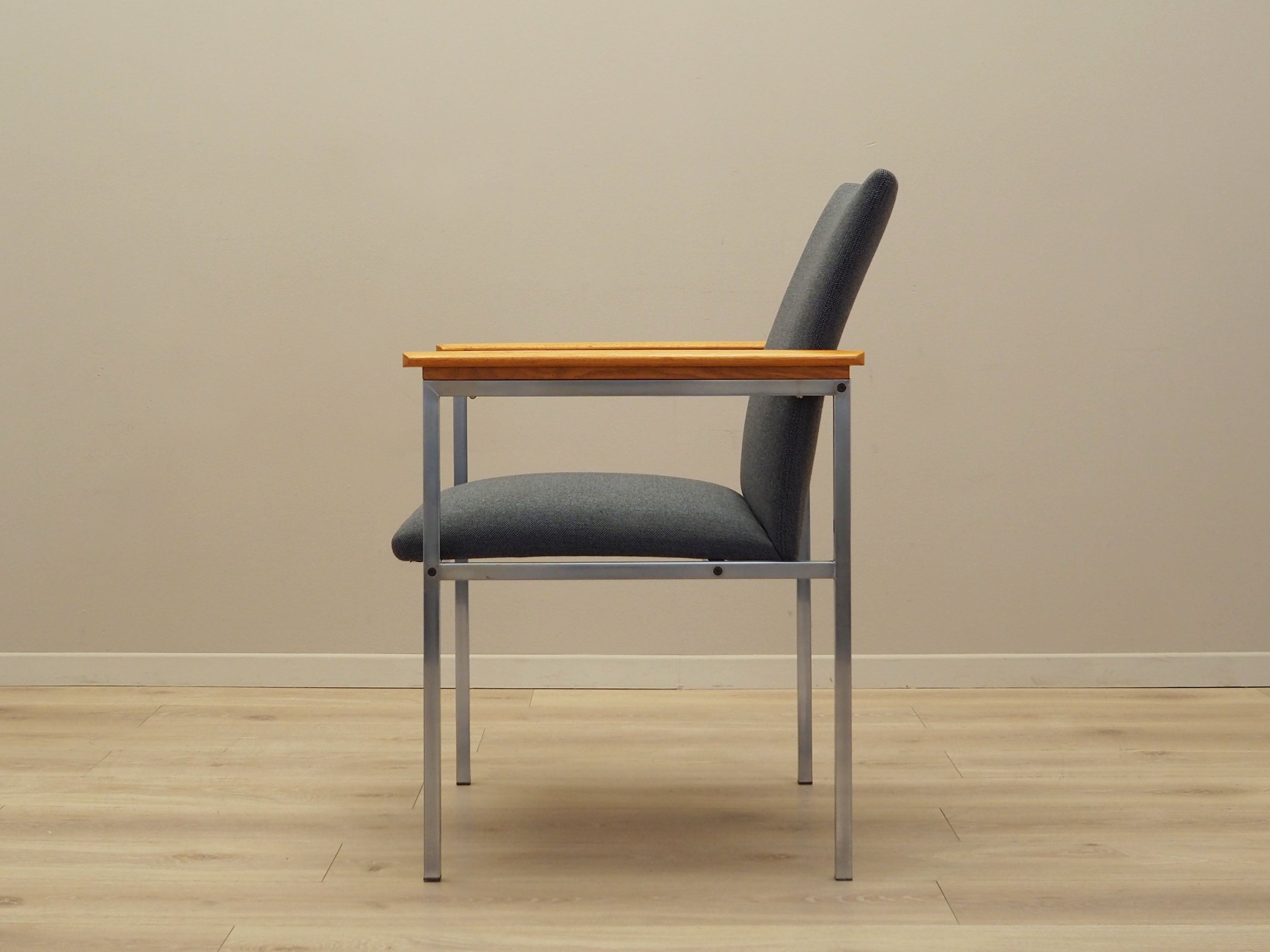 1960s_Grey_armchair_by_Sigvard_Bernadotte_for_France_Son