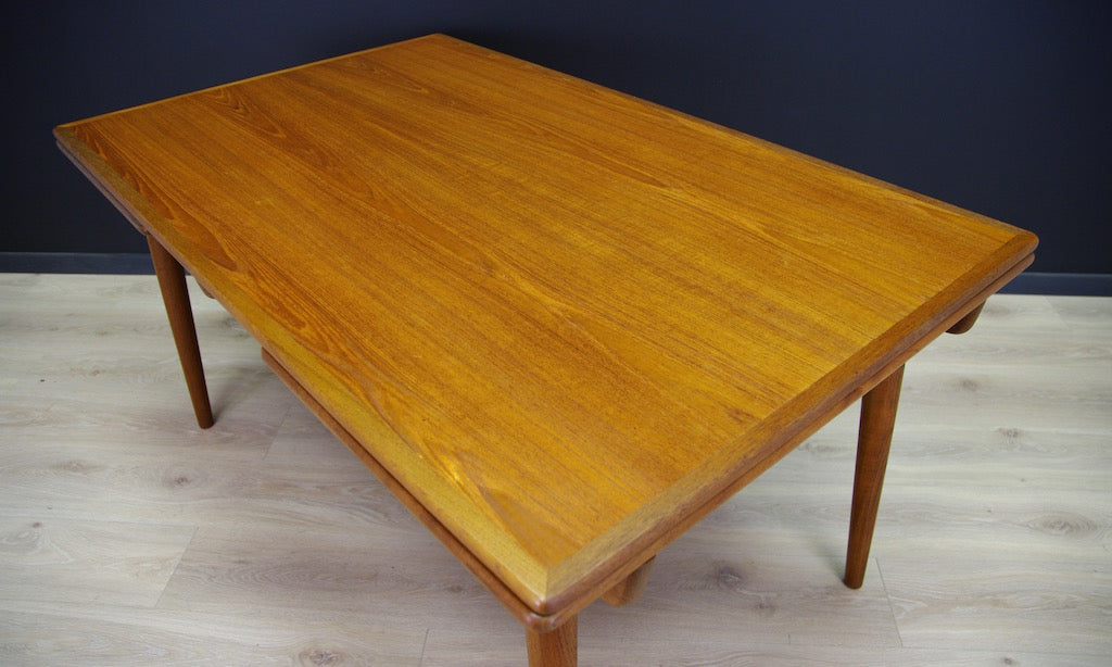 1960s_Model_AT-312_Wooden_Table_by_Hans_J._Wegner_for_Andreas_Tuck