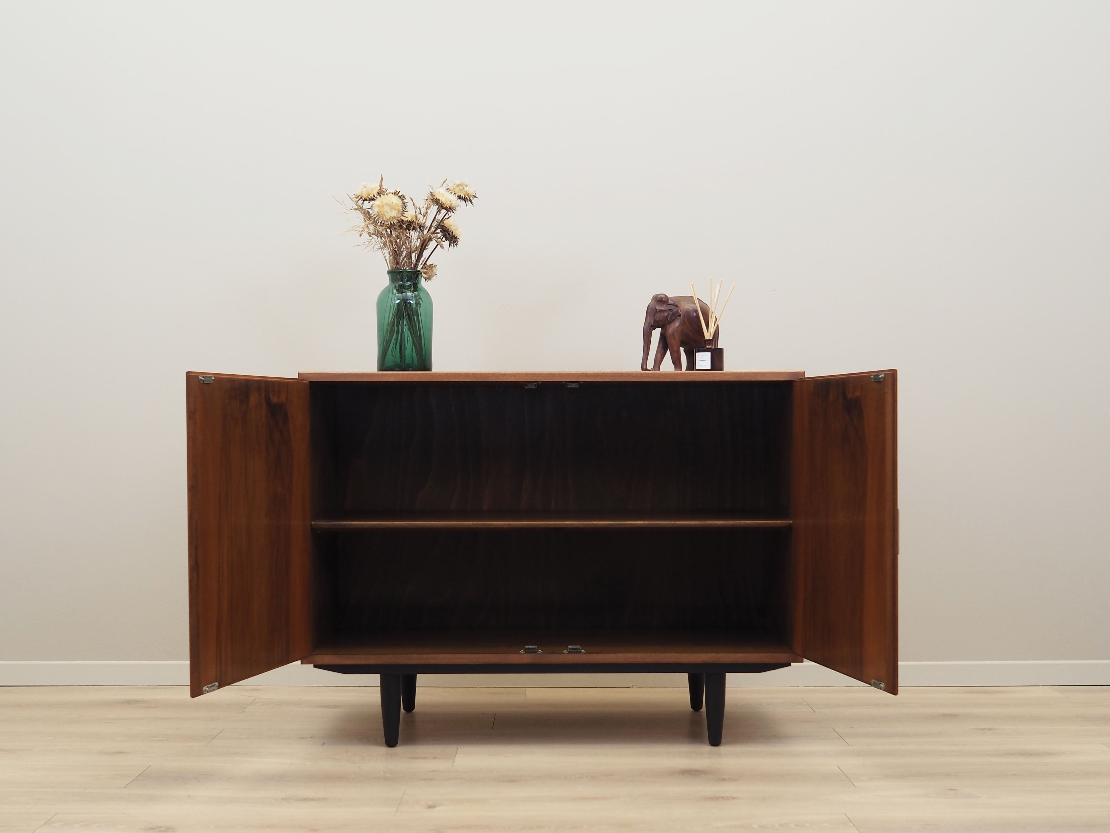 1960s_Walnut_Cabinet_by_B_rge_Mogensen_Adjustable_Shelf_Black