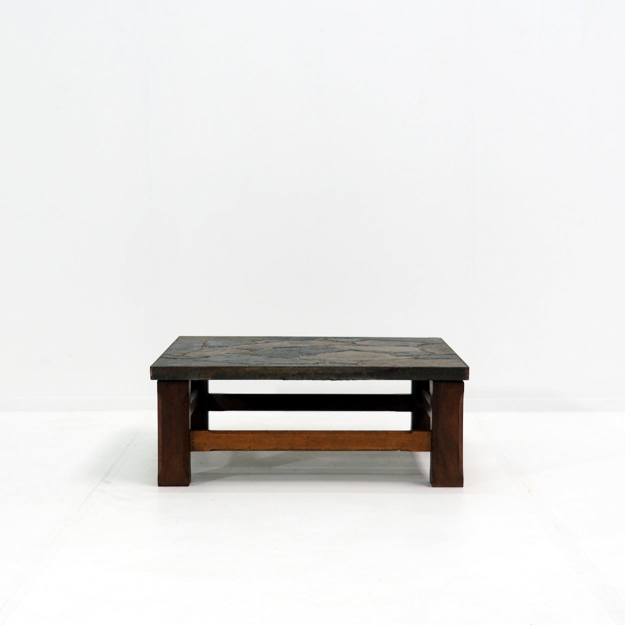Norwegian_Slate_Coffee_Table_in_Solid_Oak_with_Sell_Pillarguri_Stone,_1960s