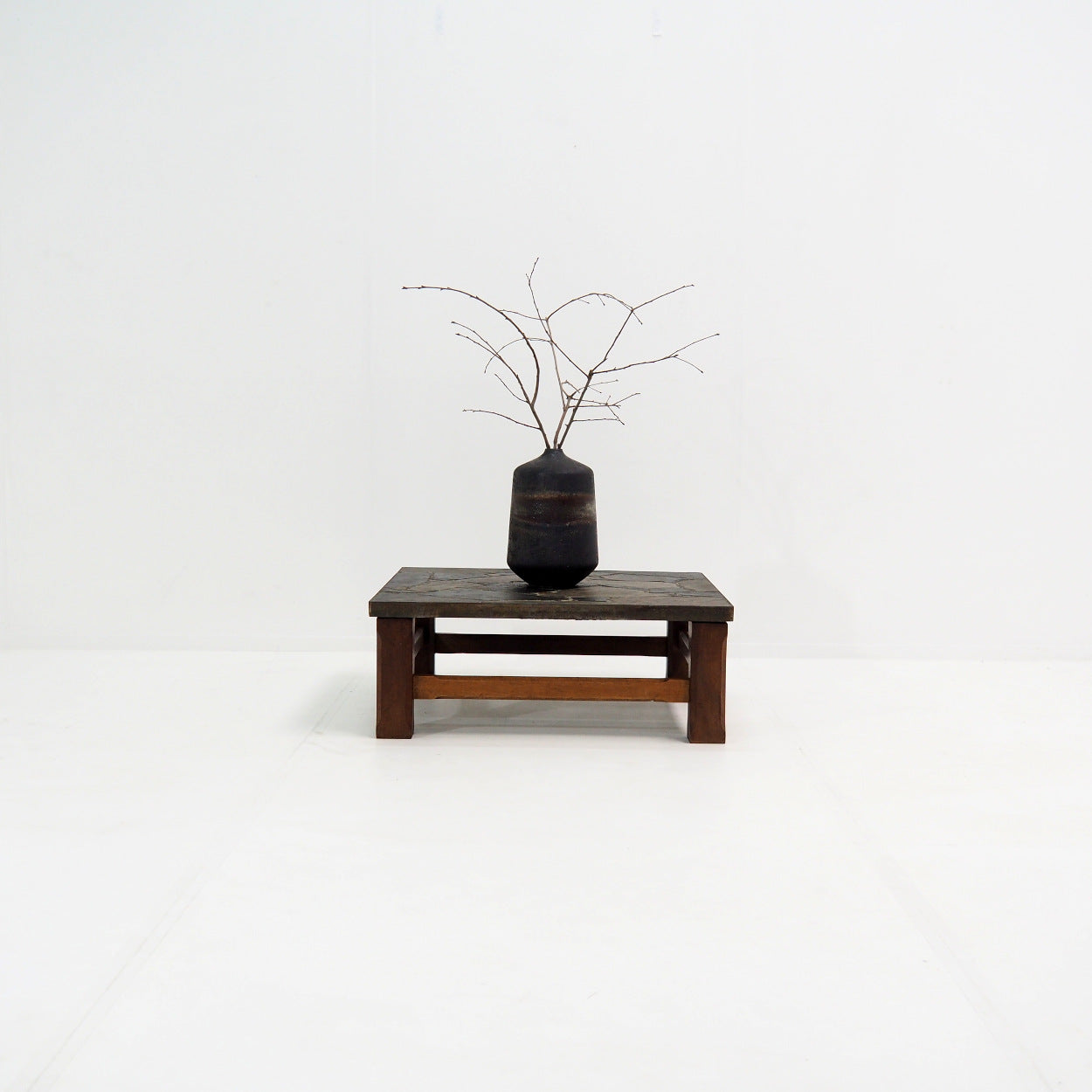 Norwegian_Slate_Coffee_Table_in_Solid_Oak_with_Sell_Pillarguri_Stone,_1960s