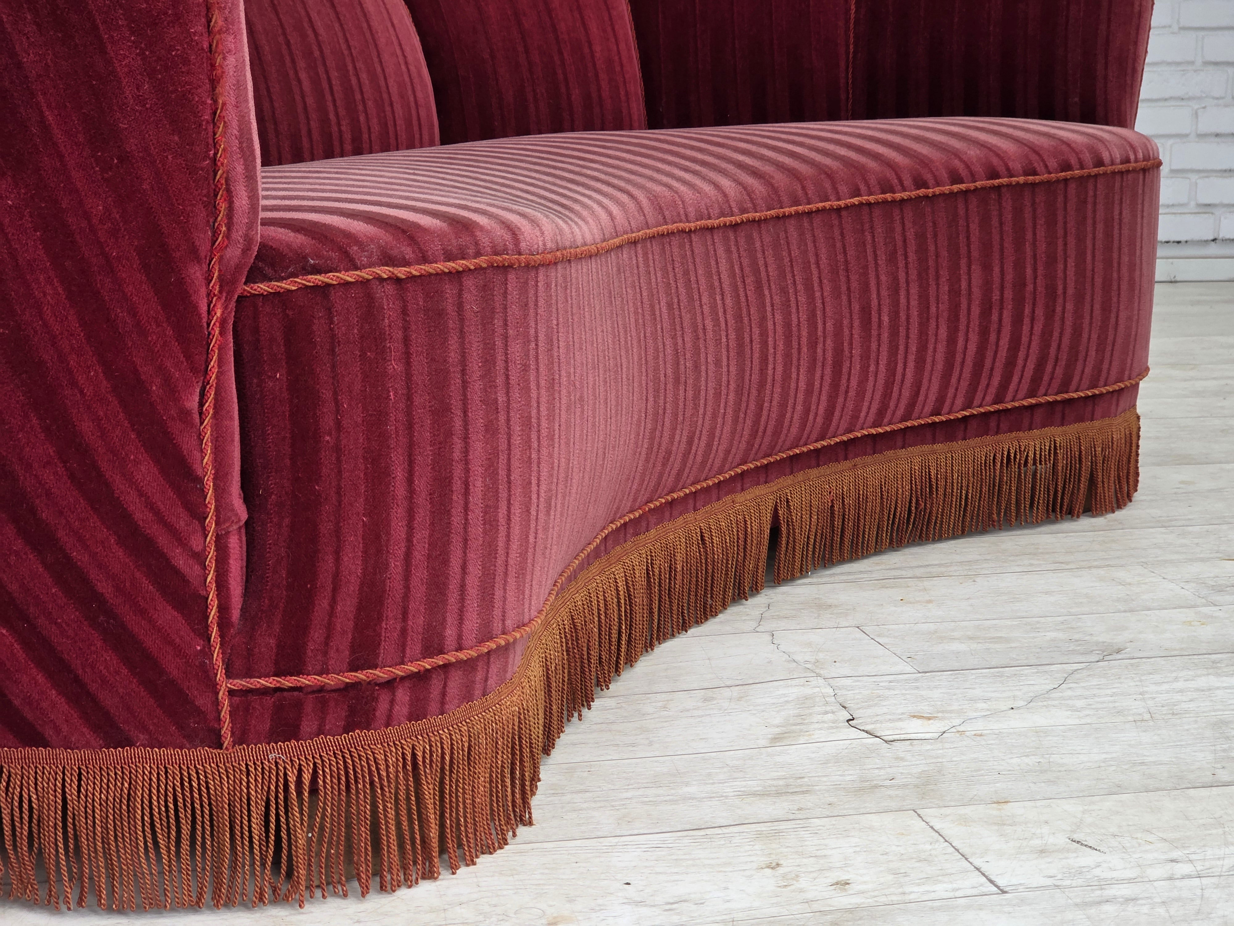 Danish_Banan_Two-Seater_Sofa_in_Red_Striped_Velour_and_Oak,_Denmark,_1960s