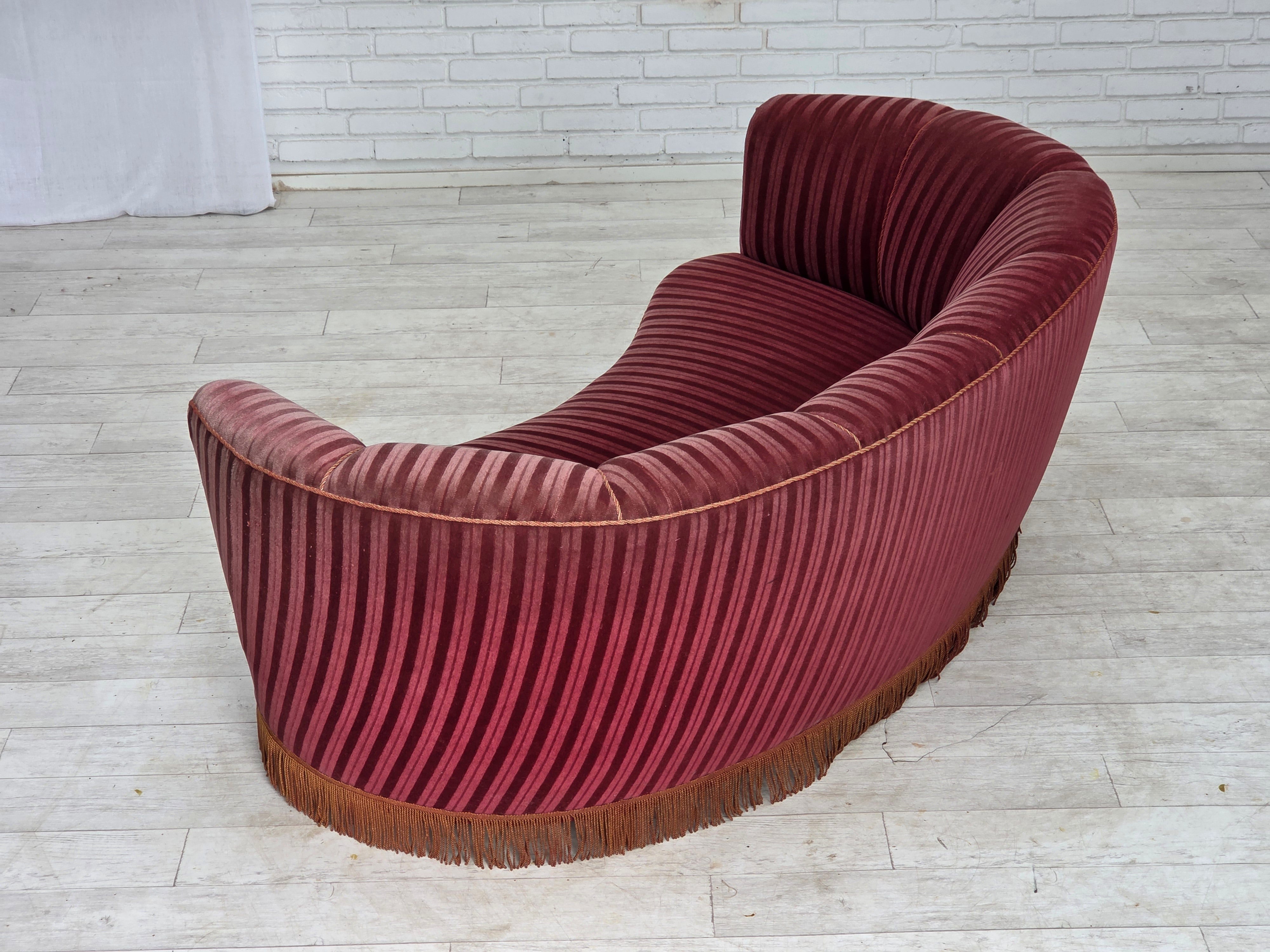 Danish_Banan_Two-Seater_Sofa_in_Red_Striped_Velour_and_Oak,_Denmark,_1960s