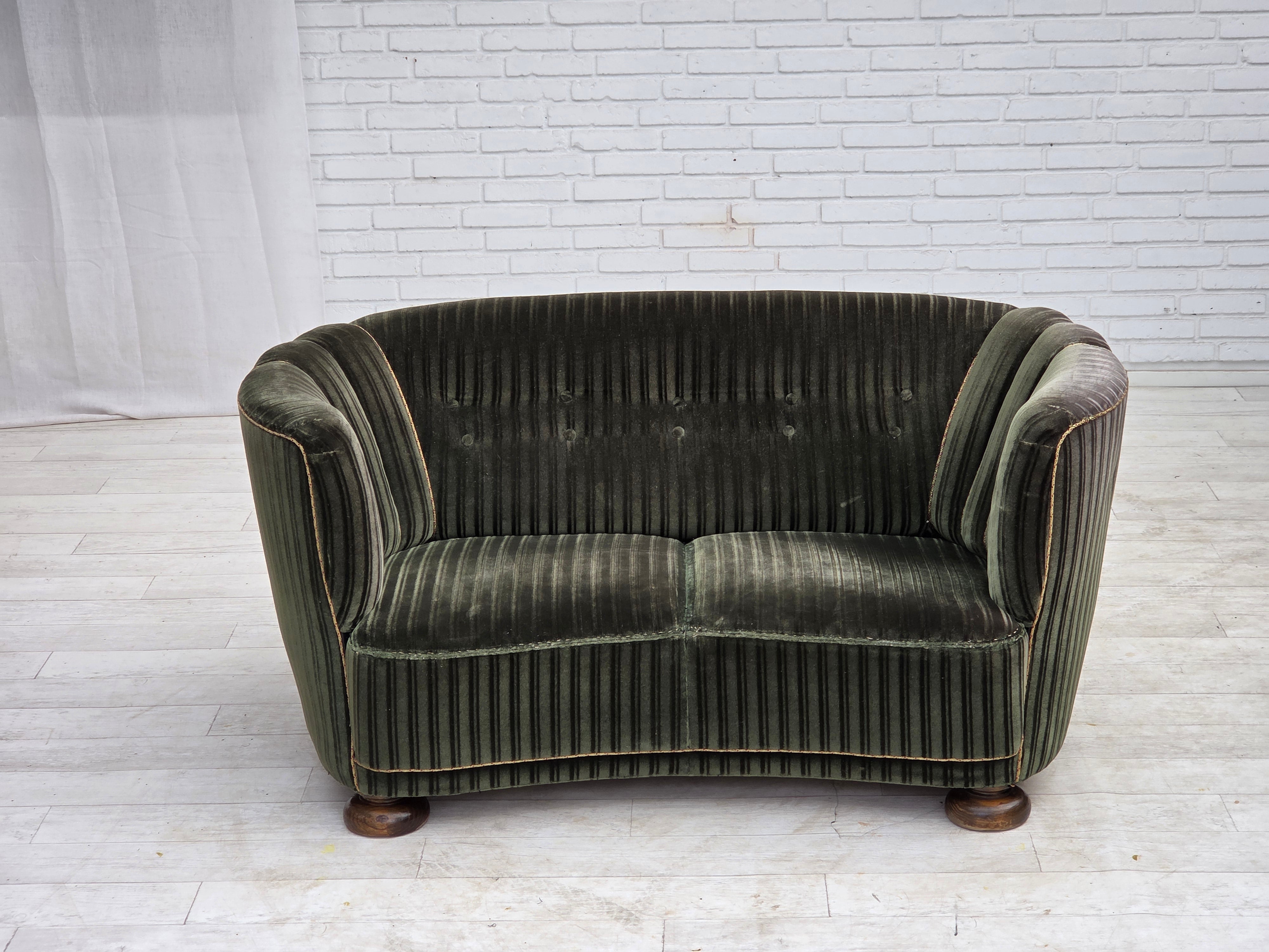 1960s_Danish_Curved_2-Seater_Sofa_in_Green_Striped_Velour_with_Oak_Legs
