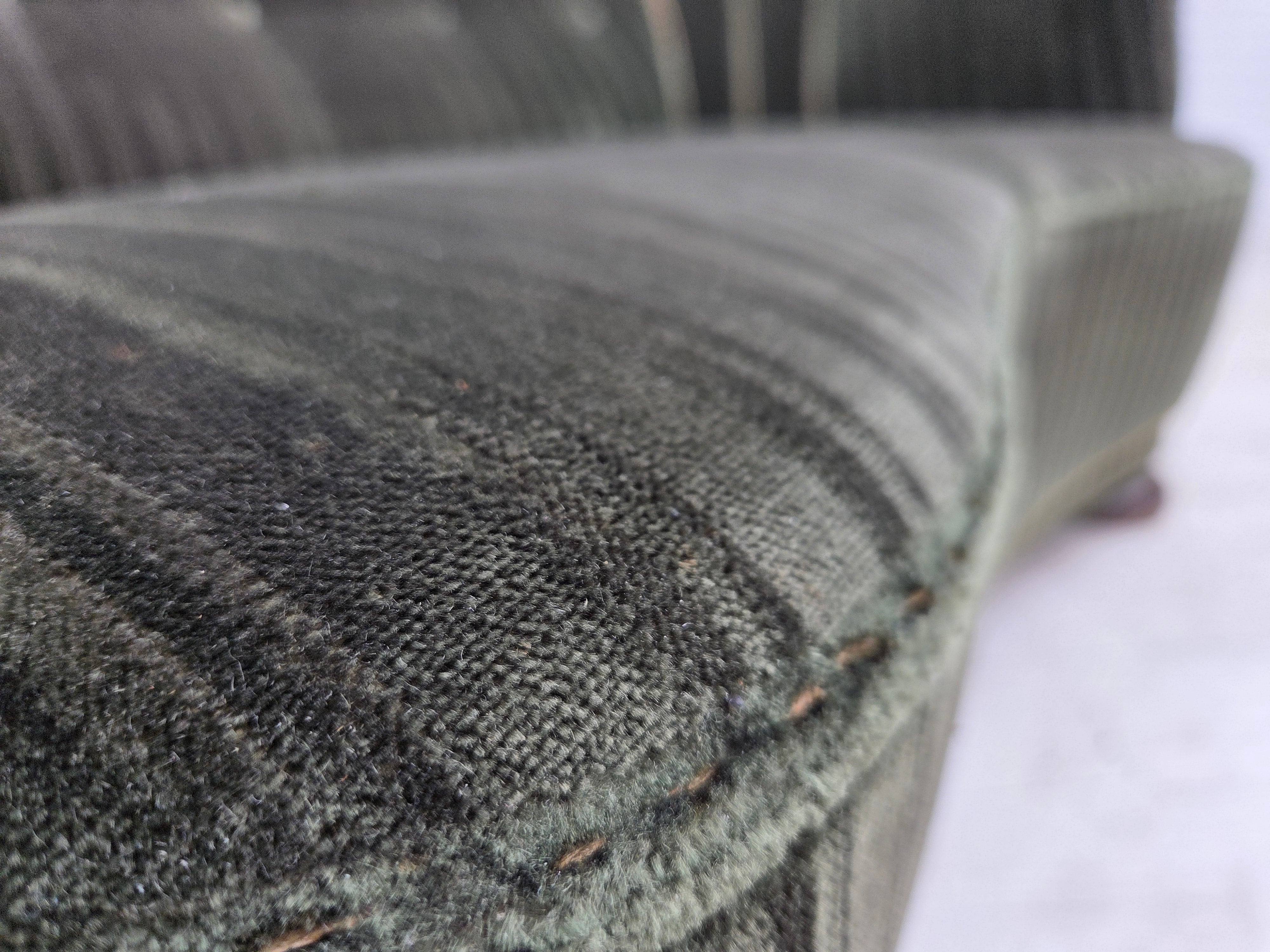 1960s_Danish_Curved_2-Seater_Sofa_in_Green_Striped_Velour_with_Oak_Legs