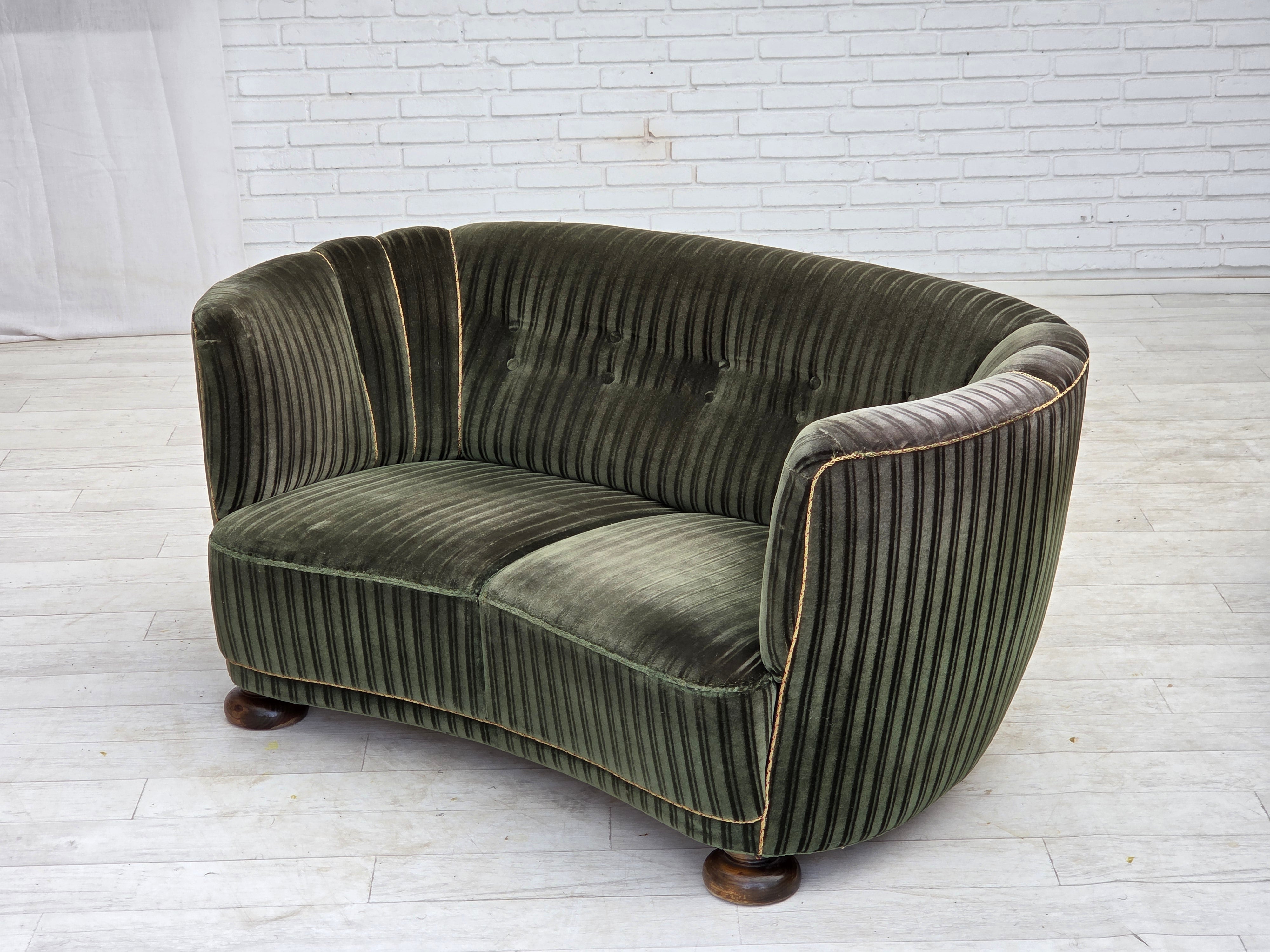 1960s_Danish_Curved_2-Seater_Sofa_in_Green_Striped_Velour_with_Oak_Legs