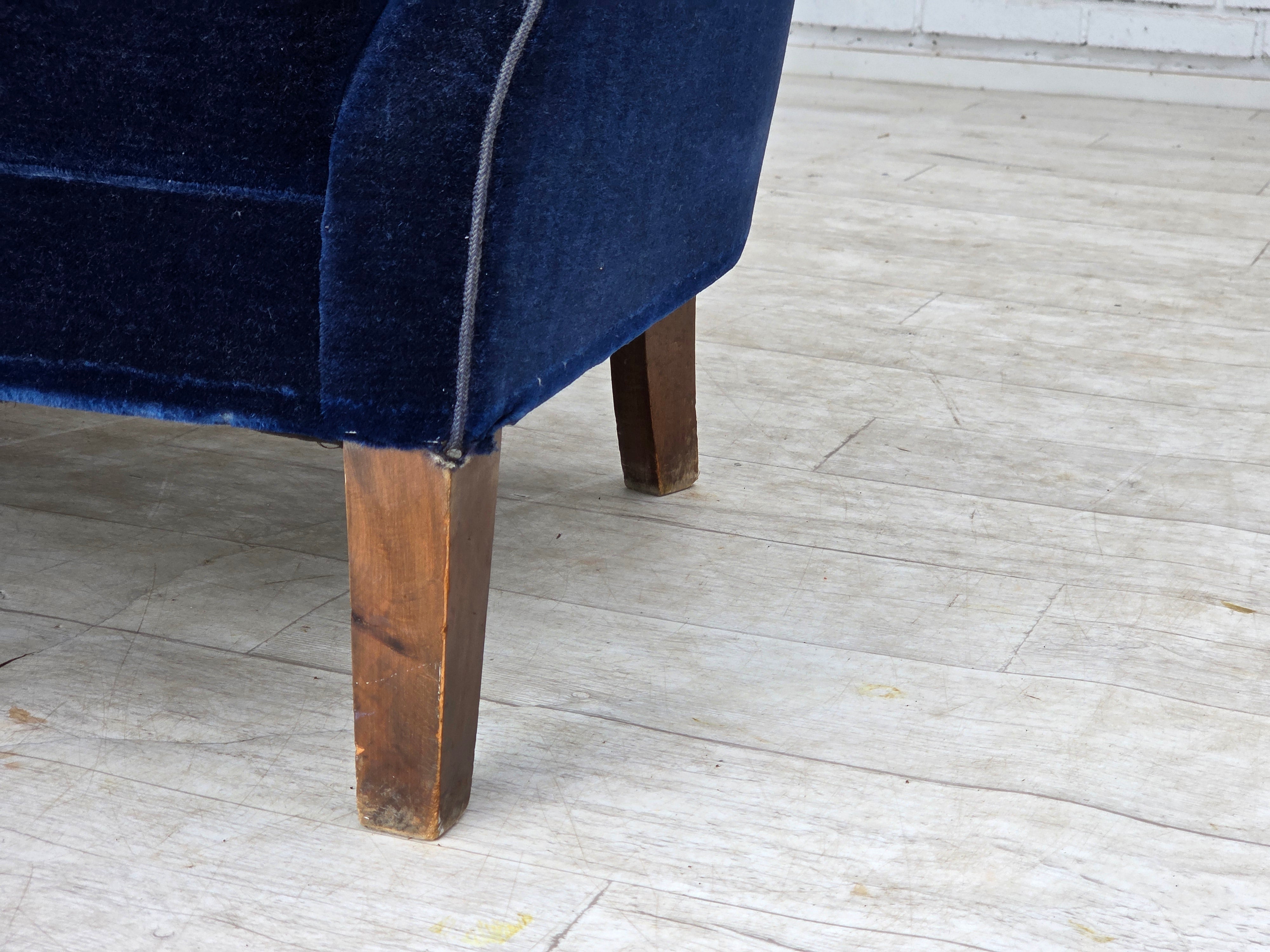 Danish_Two-Seater_Sofa_in_Dark_Blue_Velour_and_Ash_Wood,_Denmark,_1960s
