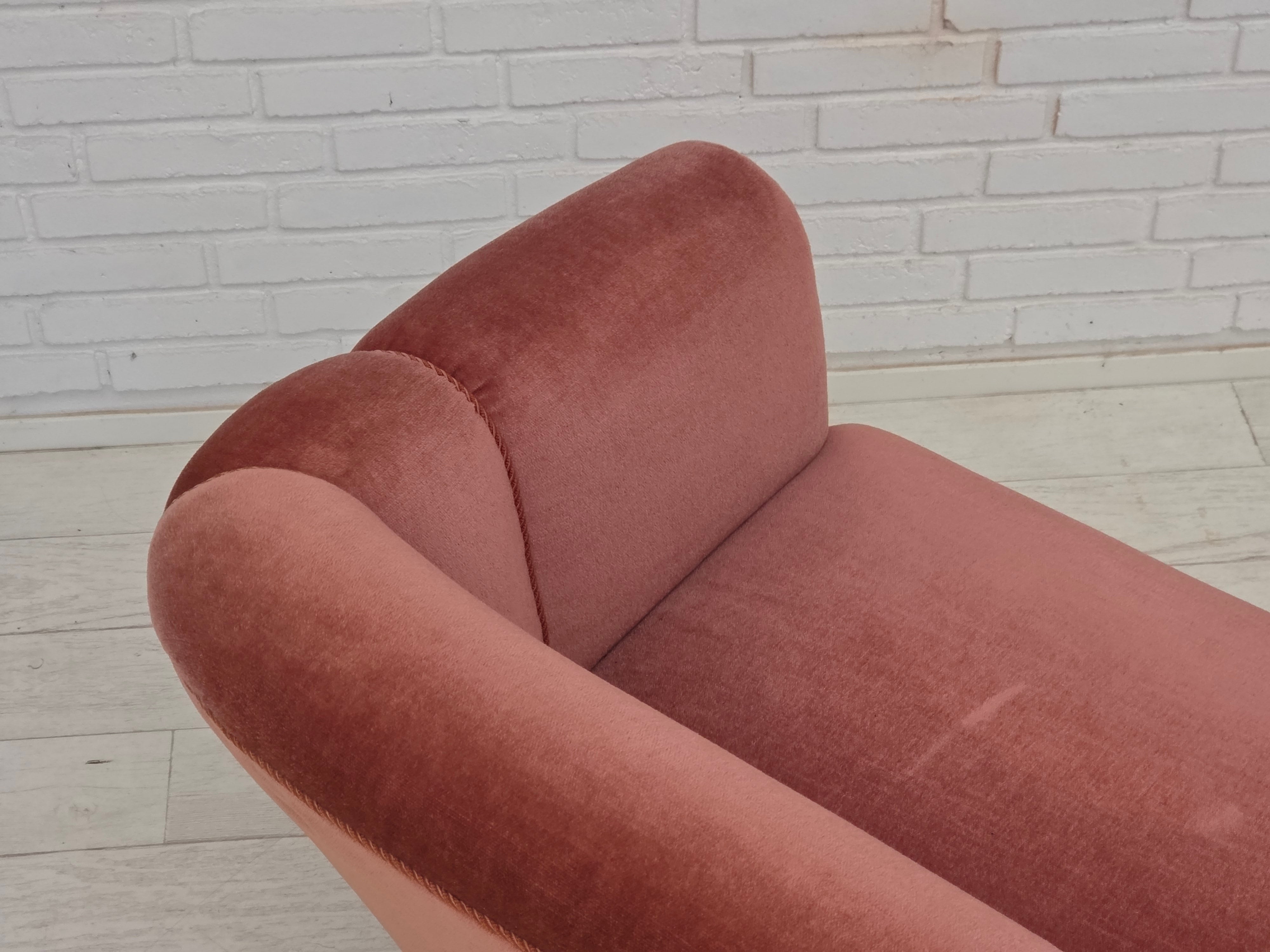 Danish_Two-Seater_Sofa_in_Original_Pink_Velour_and_Beech,_Denmark,_1960s