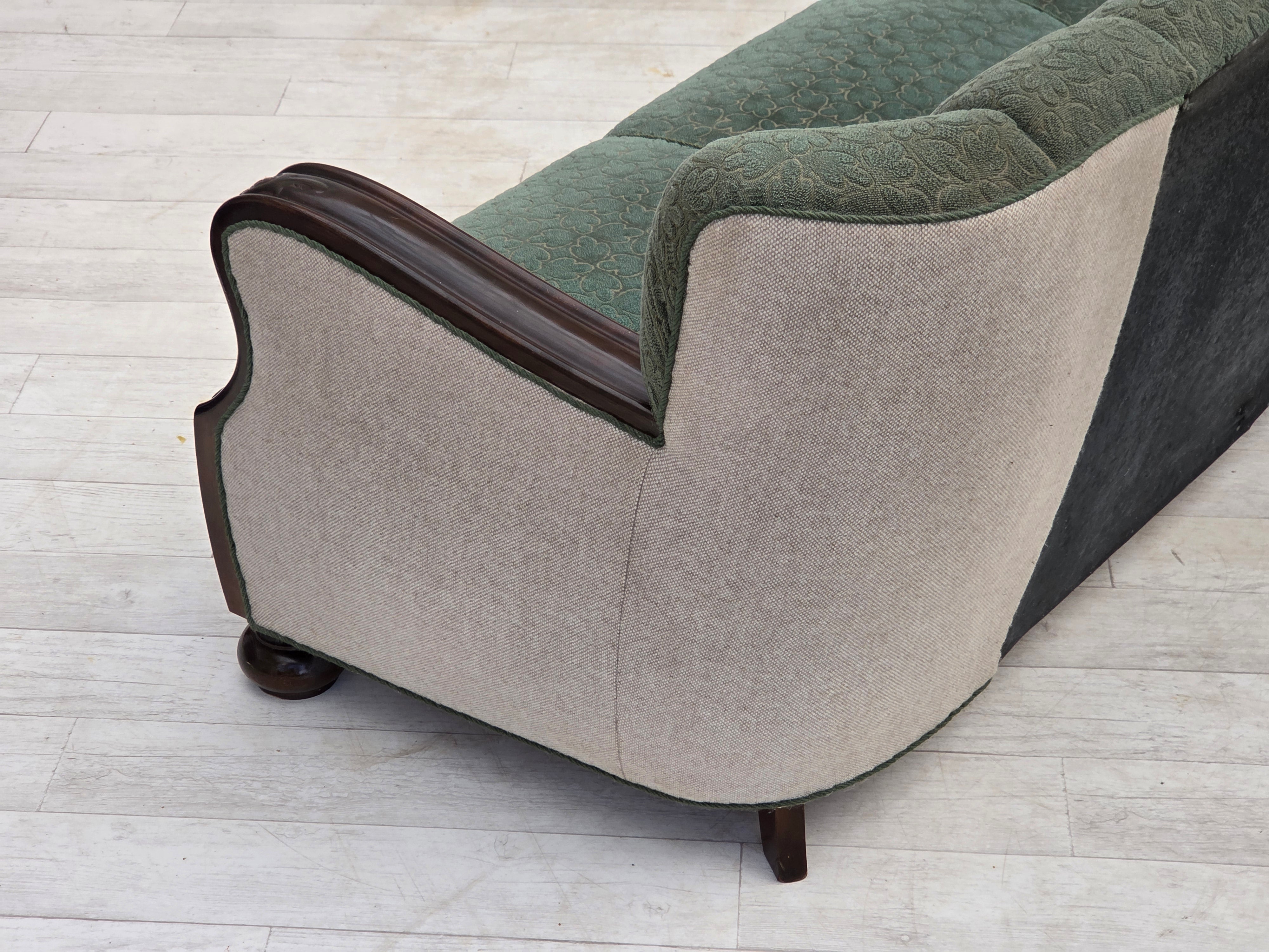 1960s_Danish_3-Seater_Sofa_in_Green_and_Light_Grey_Wool_with_Oak_Frame