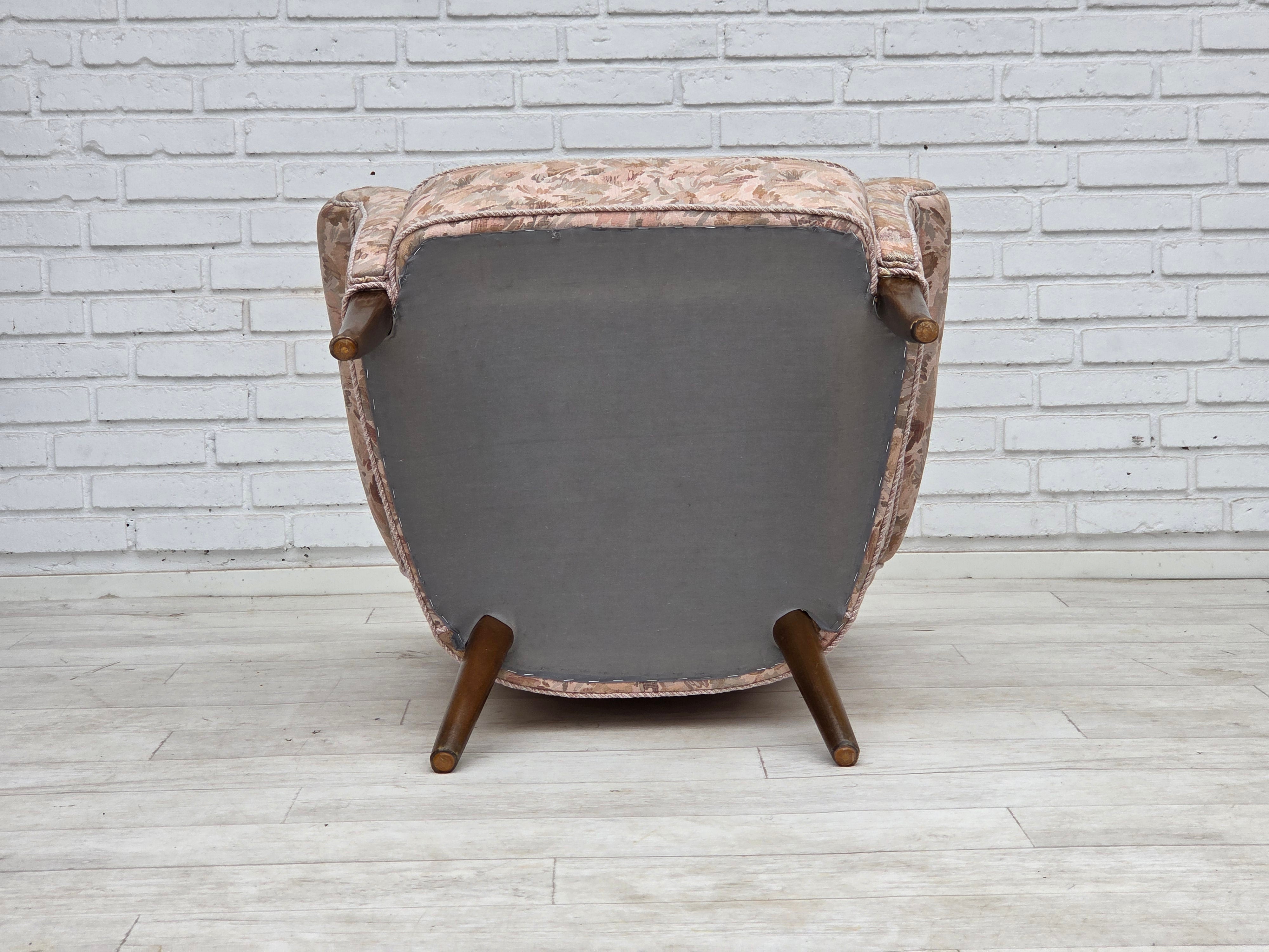 Danish_Mid-Century_Armchair_in_Jacquard_Fabric_and_Beech_Wood,_Denmark,_1960s