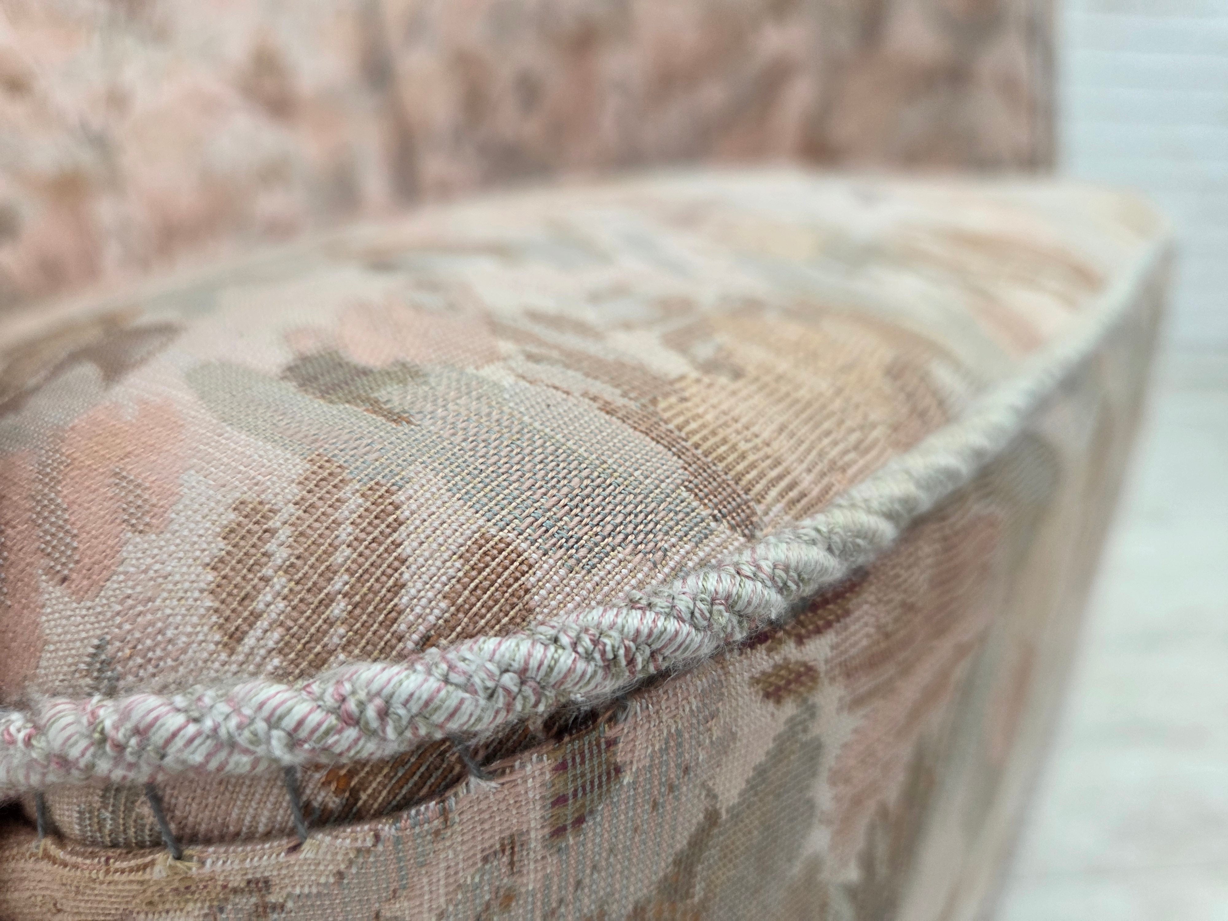 Danish_Mid-Century_Armchair_in_Jacquard_Fabric_and_Beech_Wood,_Denmark,_1960s