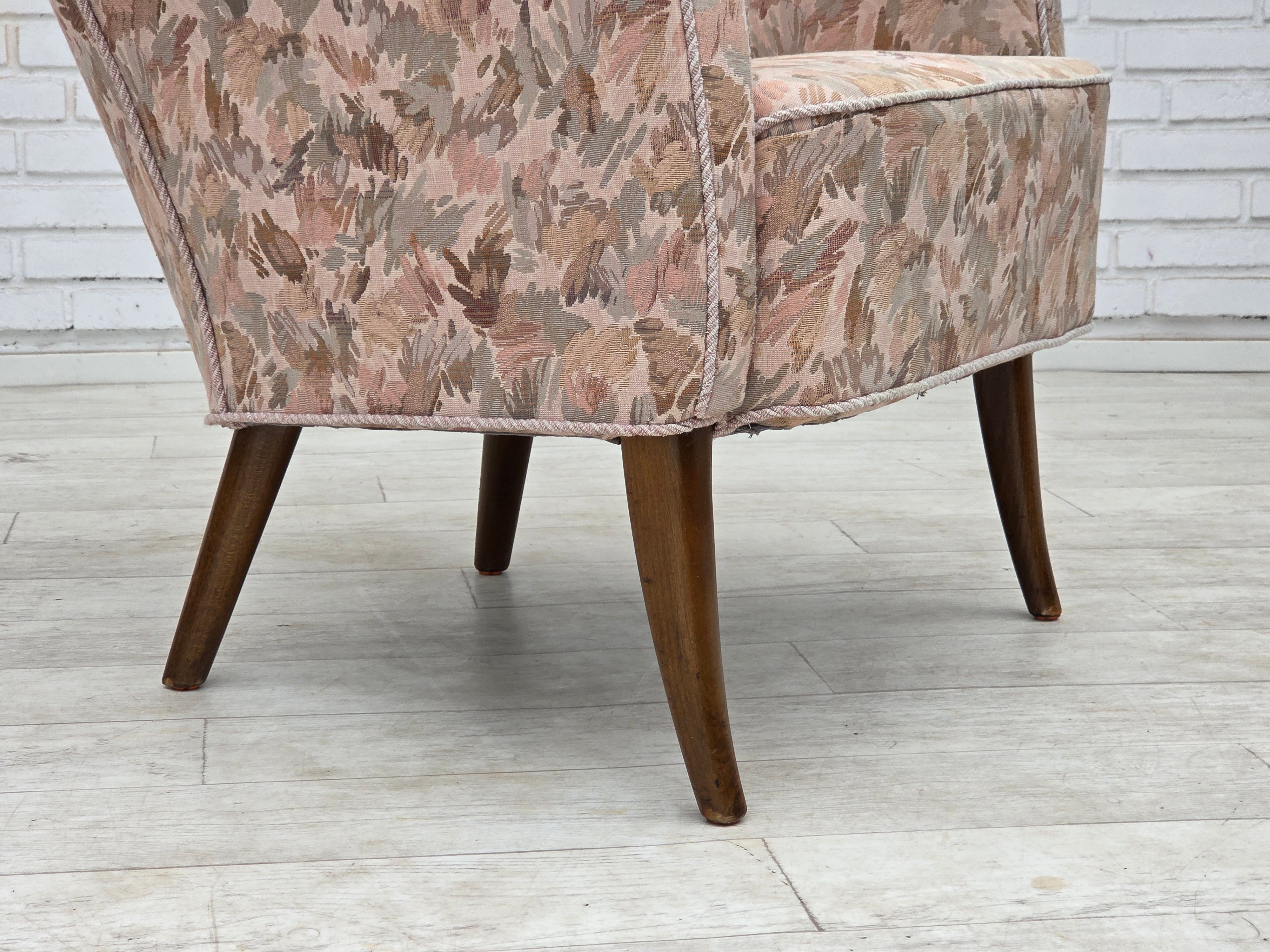 Danish_Mid-Century_Armchair_in_Jacquard_Fabric_and_Beech_Wood,_Denmark,_1960s