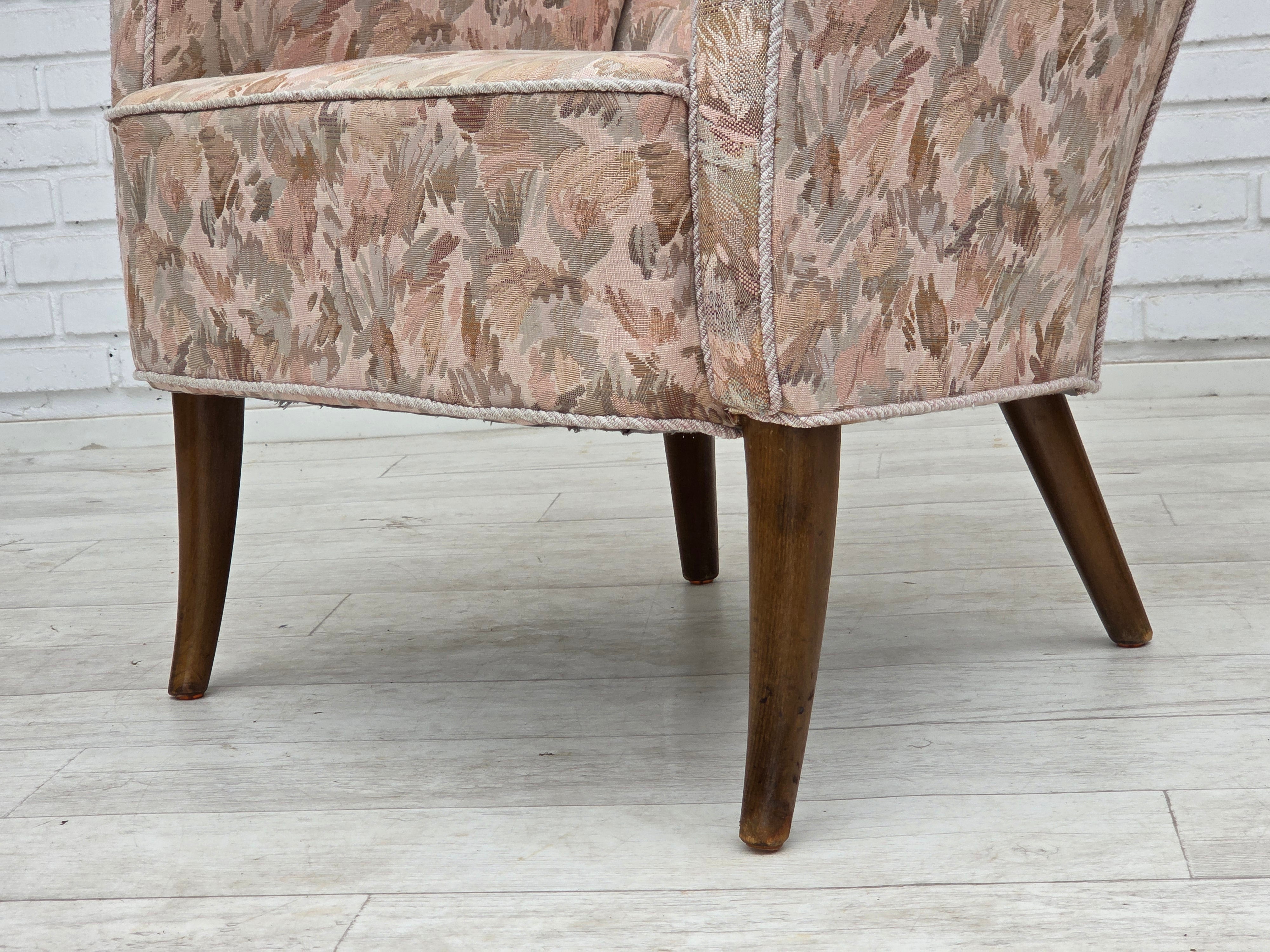 Danish_Mid-Century_Armchair_in_Jacquard_Fabric_and_Beech_Wood,_Denmark,_1960s