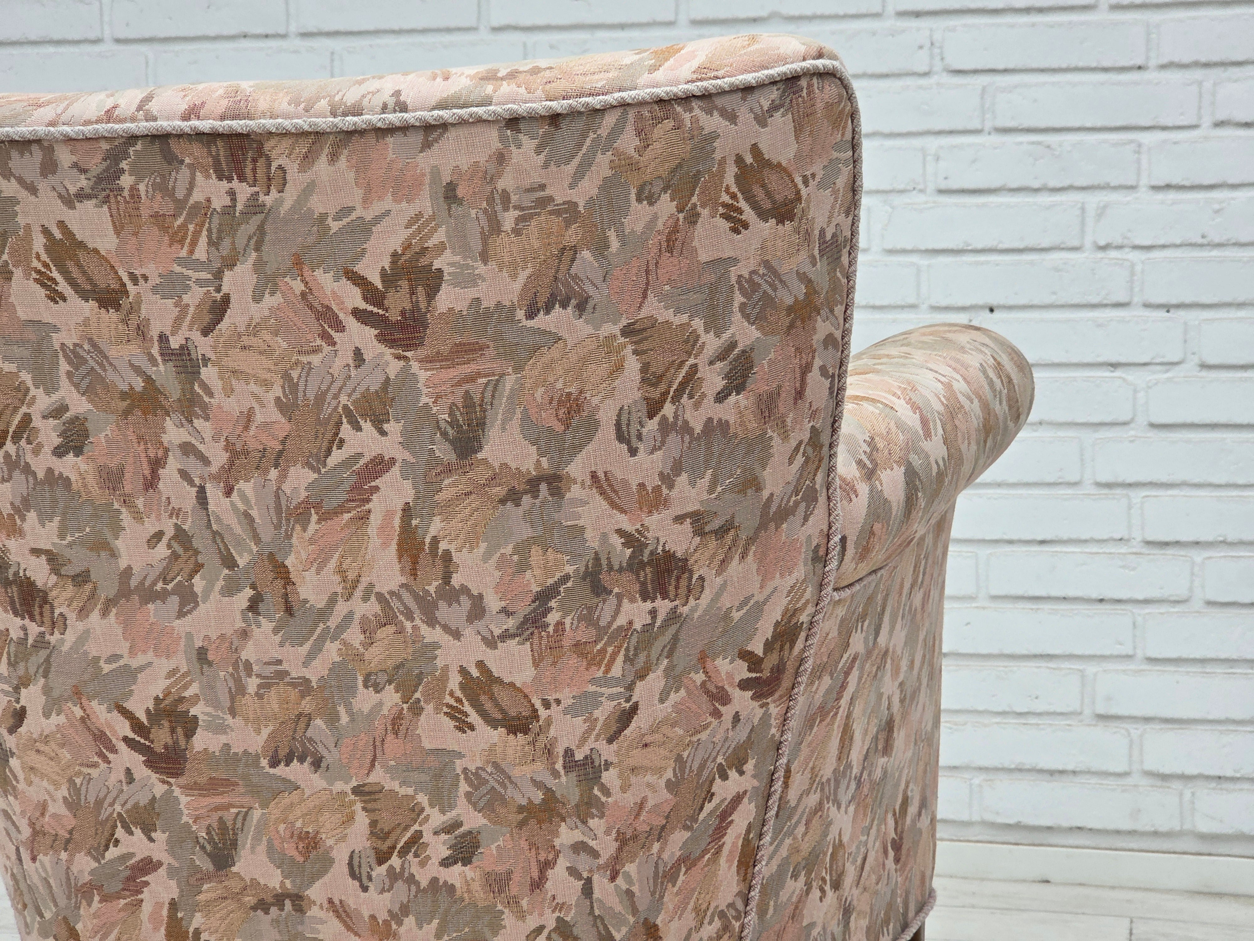 Danish_Mid-Century_Armchair_in_Jacquard_Fabric_and_Beech_Wood,_Denmark,_1960s