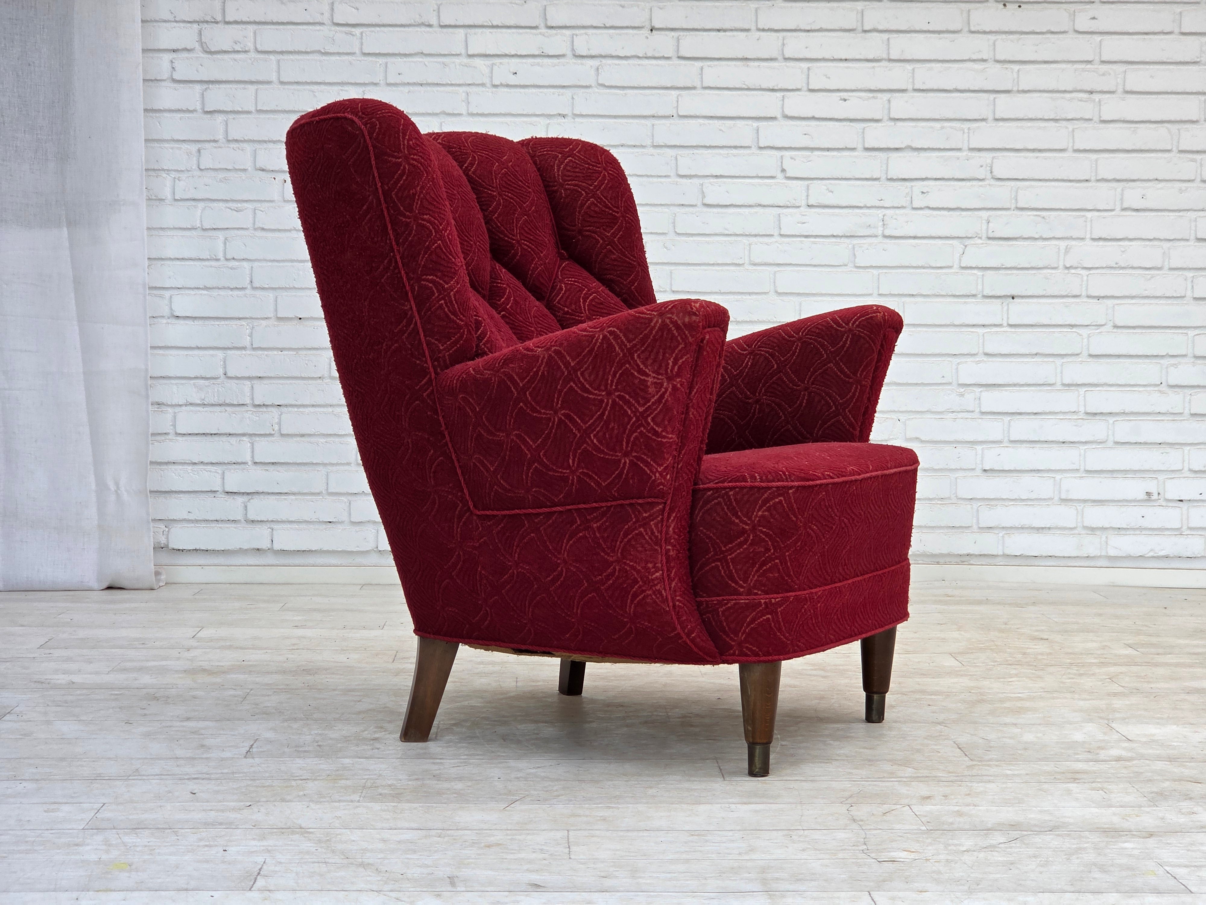 Danish_Red_Fabric_Lounge_Chair_with_Beech_Legs,_1960s