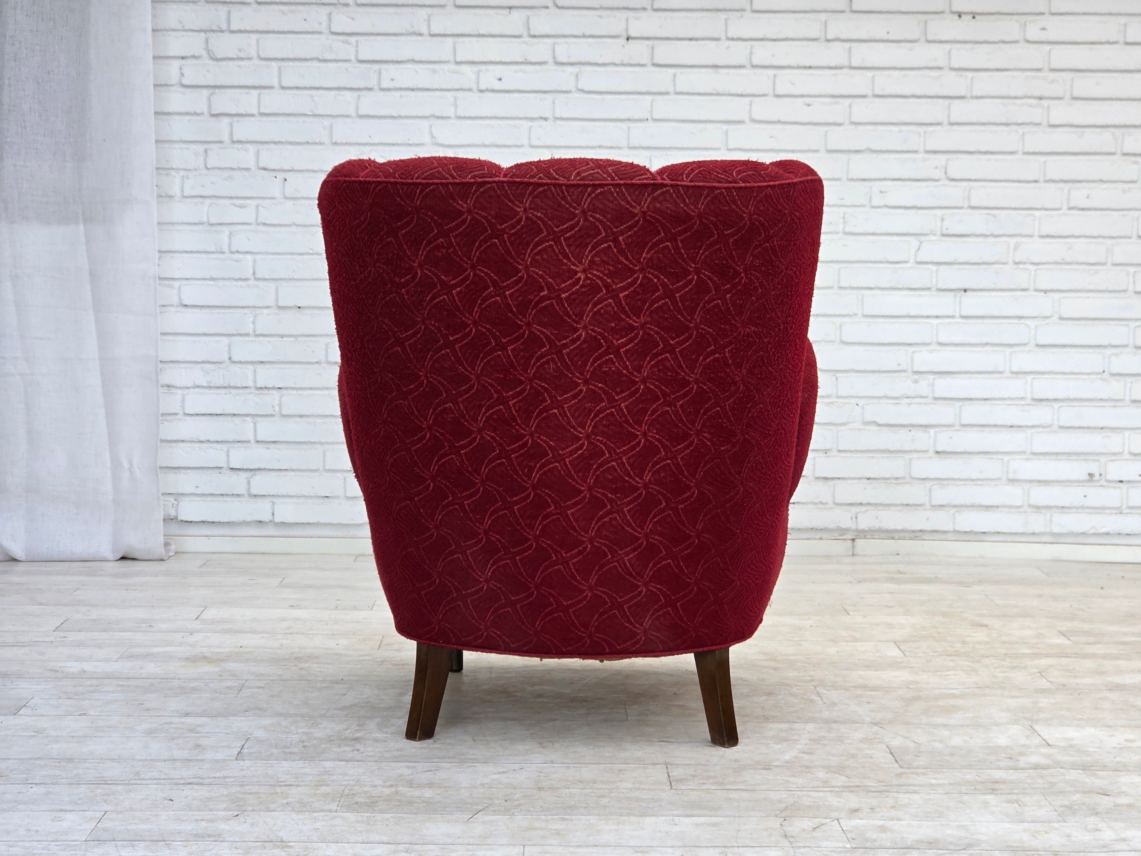 Danish_Red_Fabric_Lounge_Chair_with_Beech_Legs,_1960s