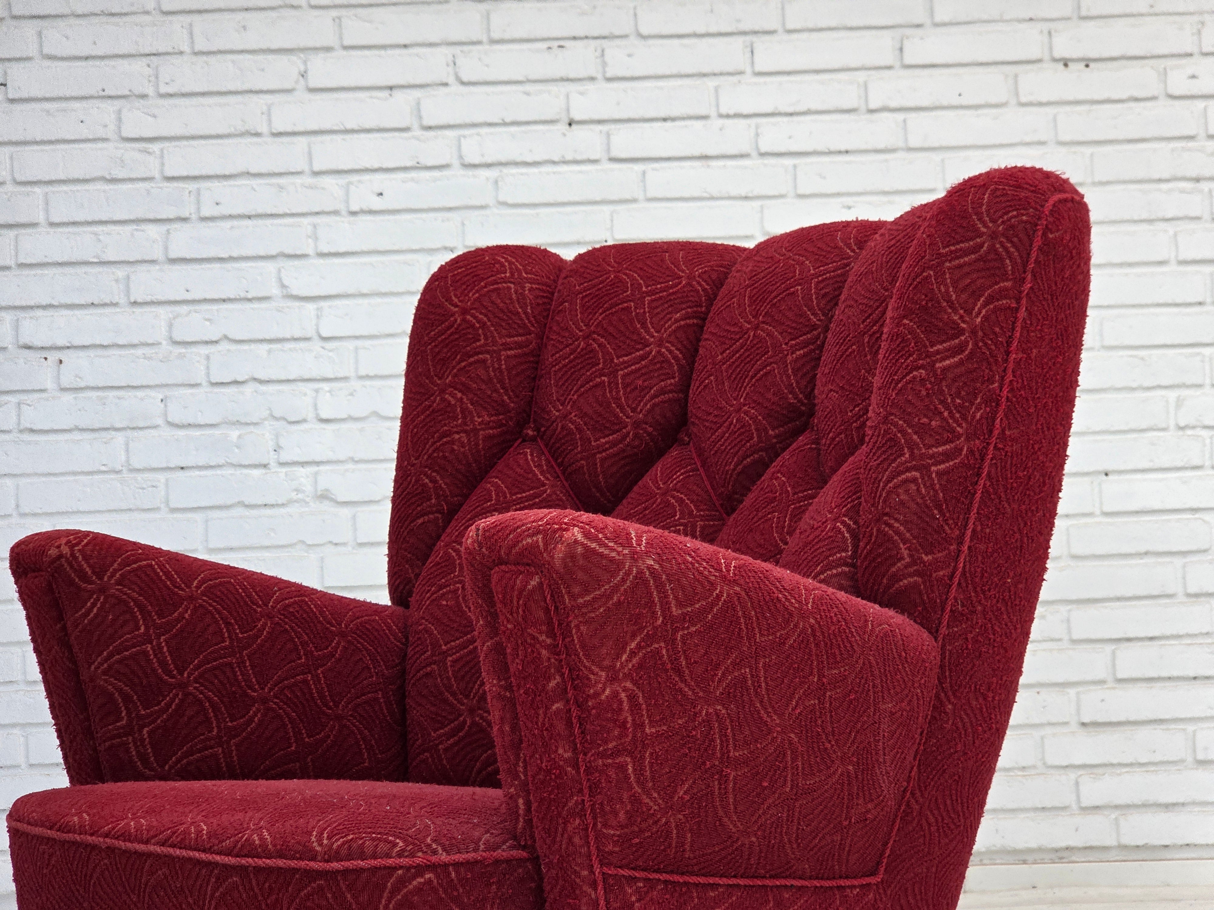 Danish_Red_Fabric_Lounge_Chair_with_Beech_Legs,_1960s