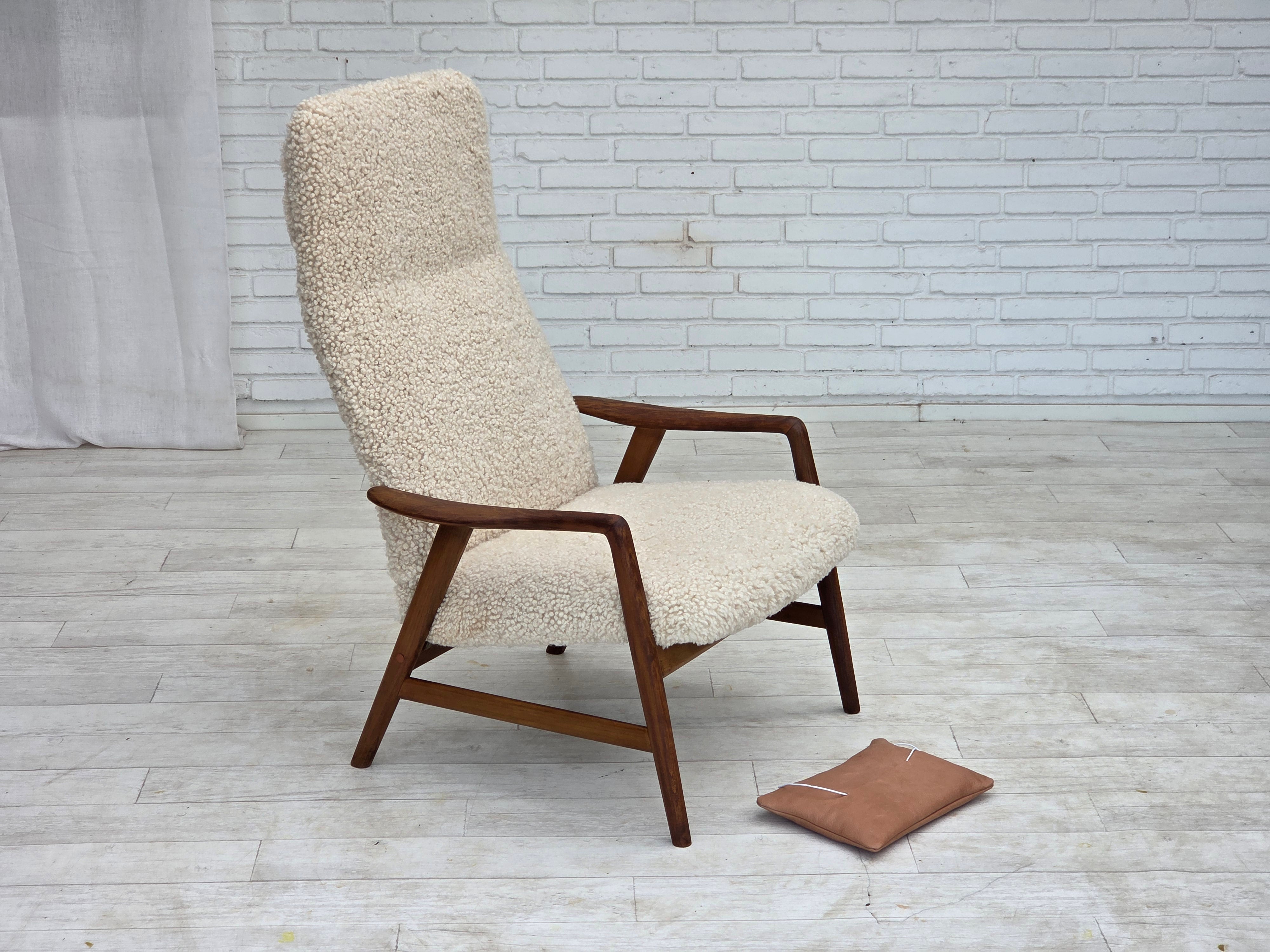 1960s_High-Back_Sheepskin_Lounge_Chair_by_Alf_Svensson_for_Fritz_Hansen,_Denmark
