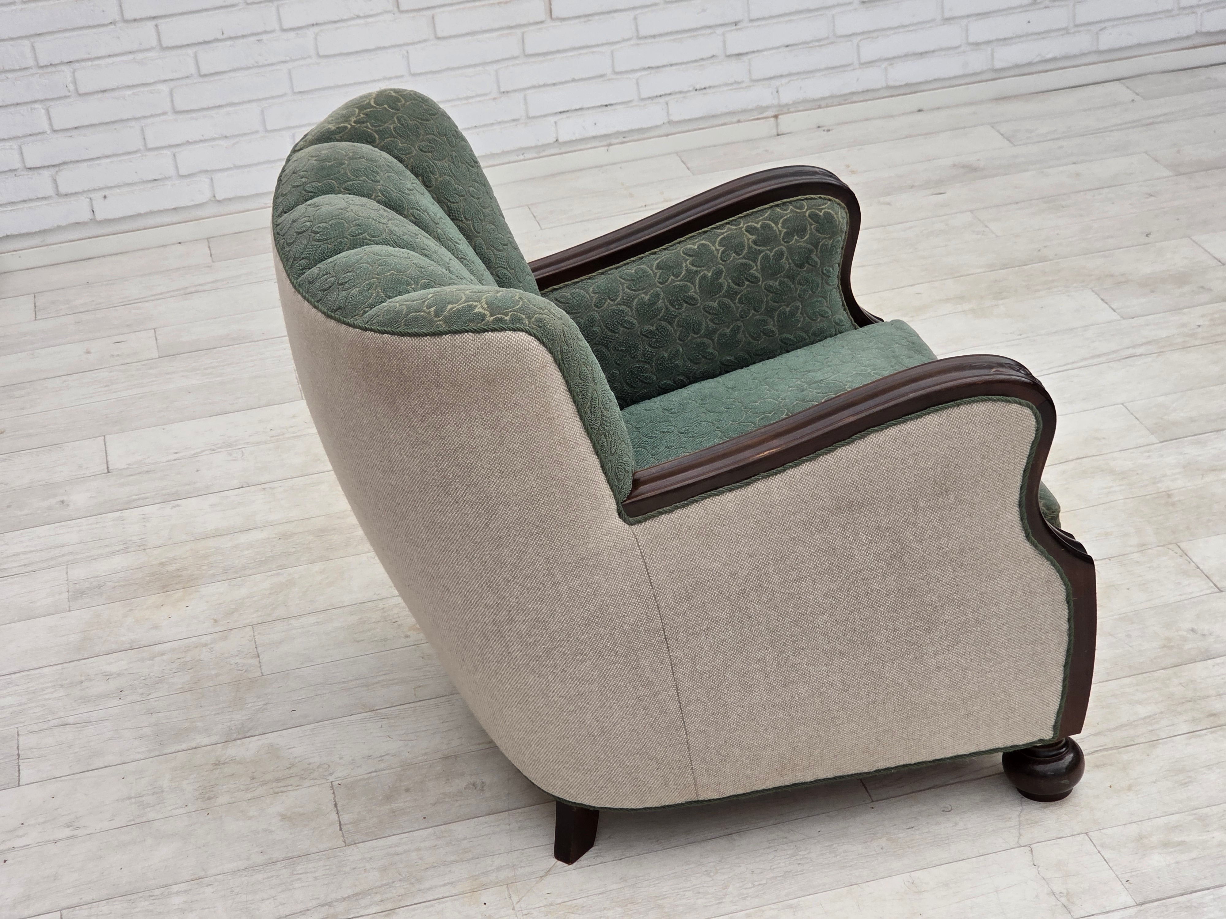1960s_Danish_Relax_Chair_in_Green_and_Light_Grey_Wool_with_Dark_Oak_Frame