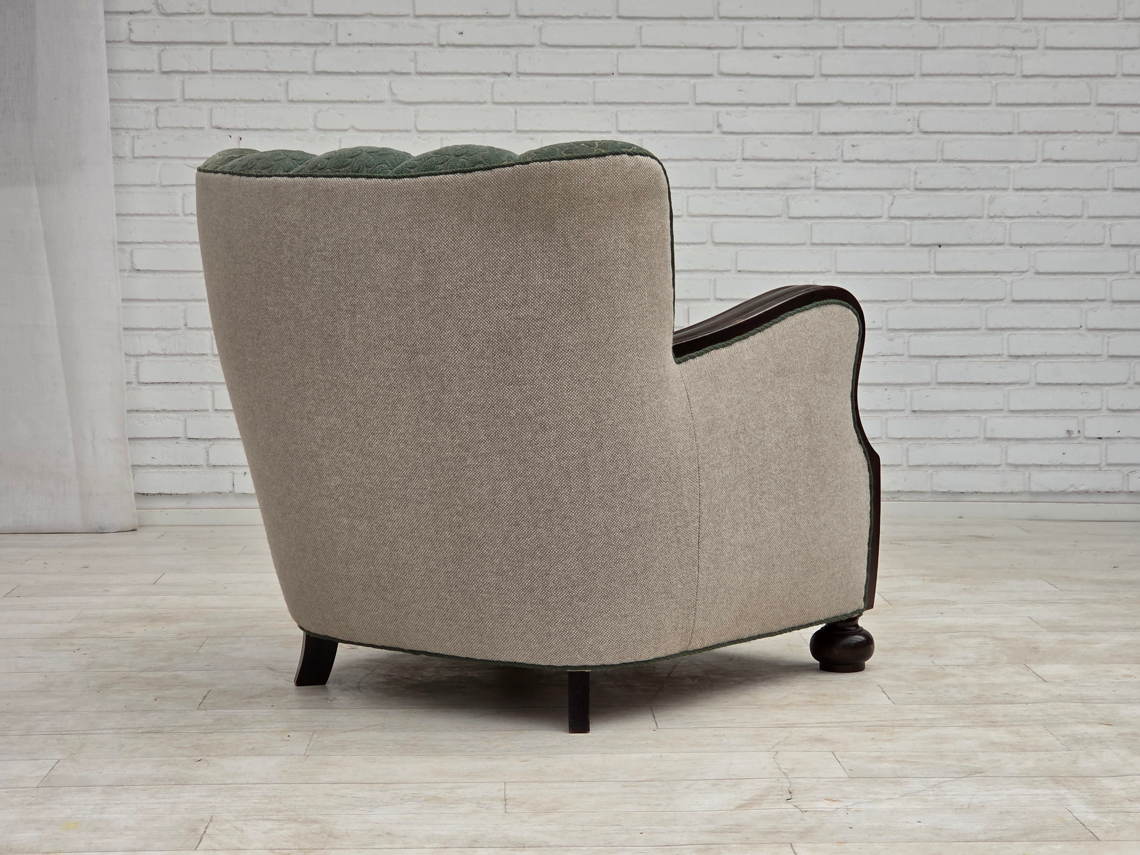 1960s_Danish_Relax_Chair_in_Green_and_Light_Grey_Wool_with_Dark_Oak_Frame
