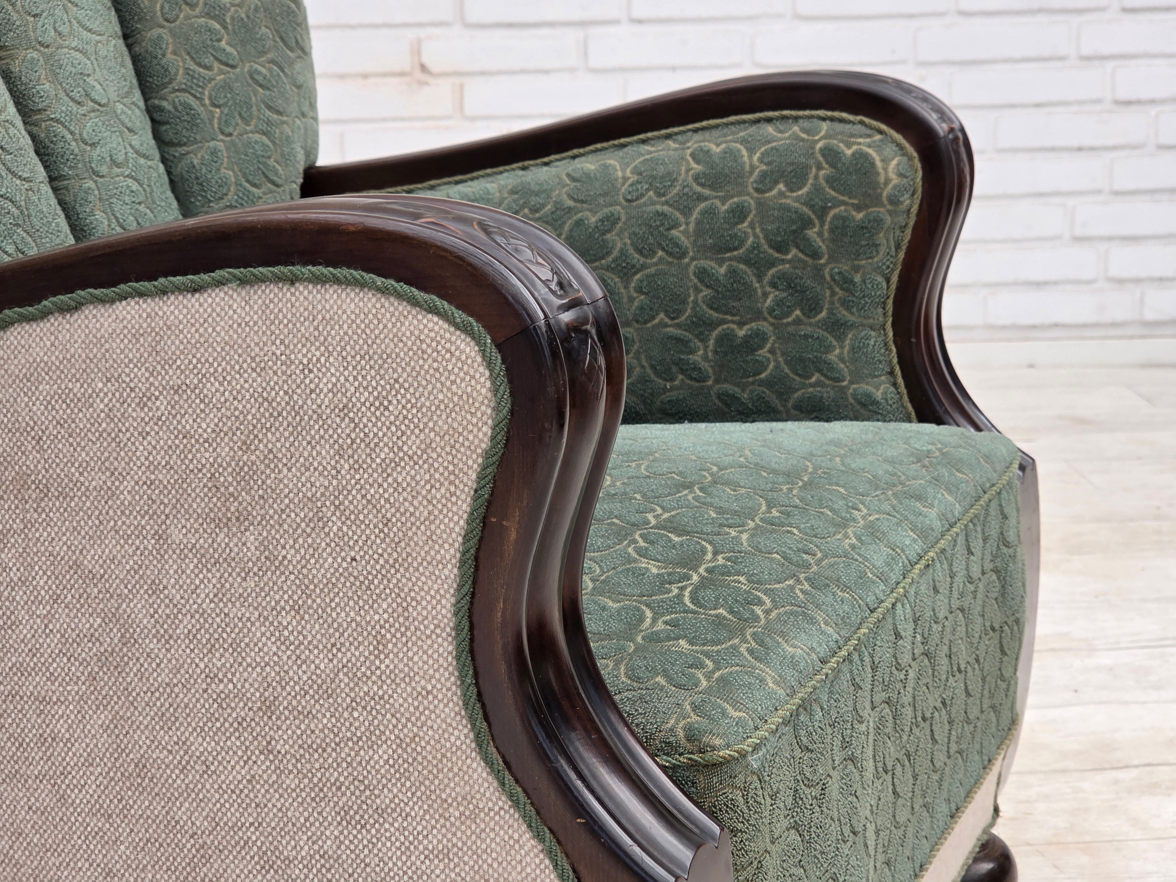 1960s_Danish_Relax_Chair_in_Green_and_Light_Grey_Wool_with_Dark_Oak_Frame