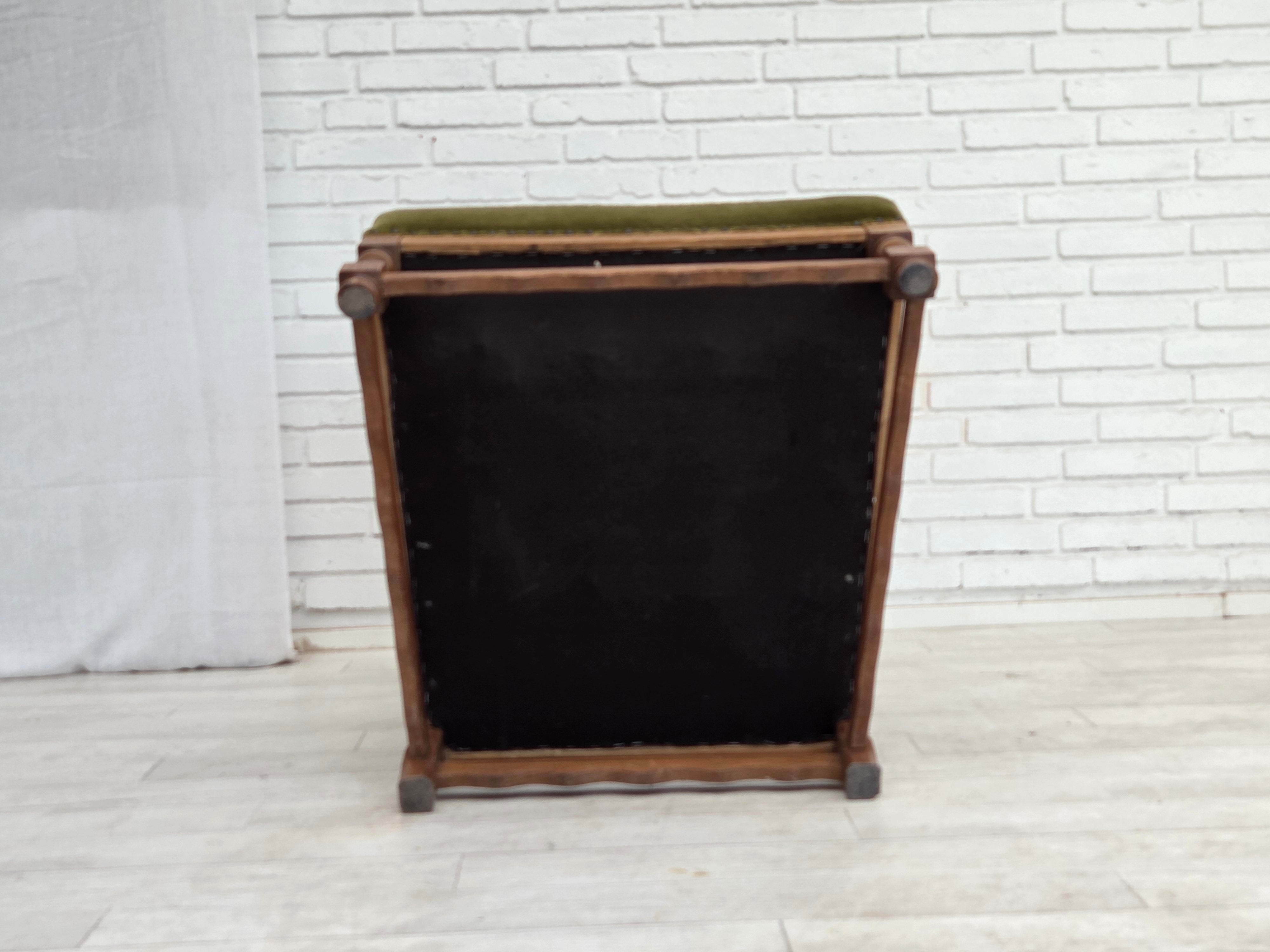 Danish_Highback_Wingback_Armchair_in_Green_Velour_and_Oak,_Denmark,_1960s