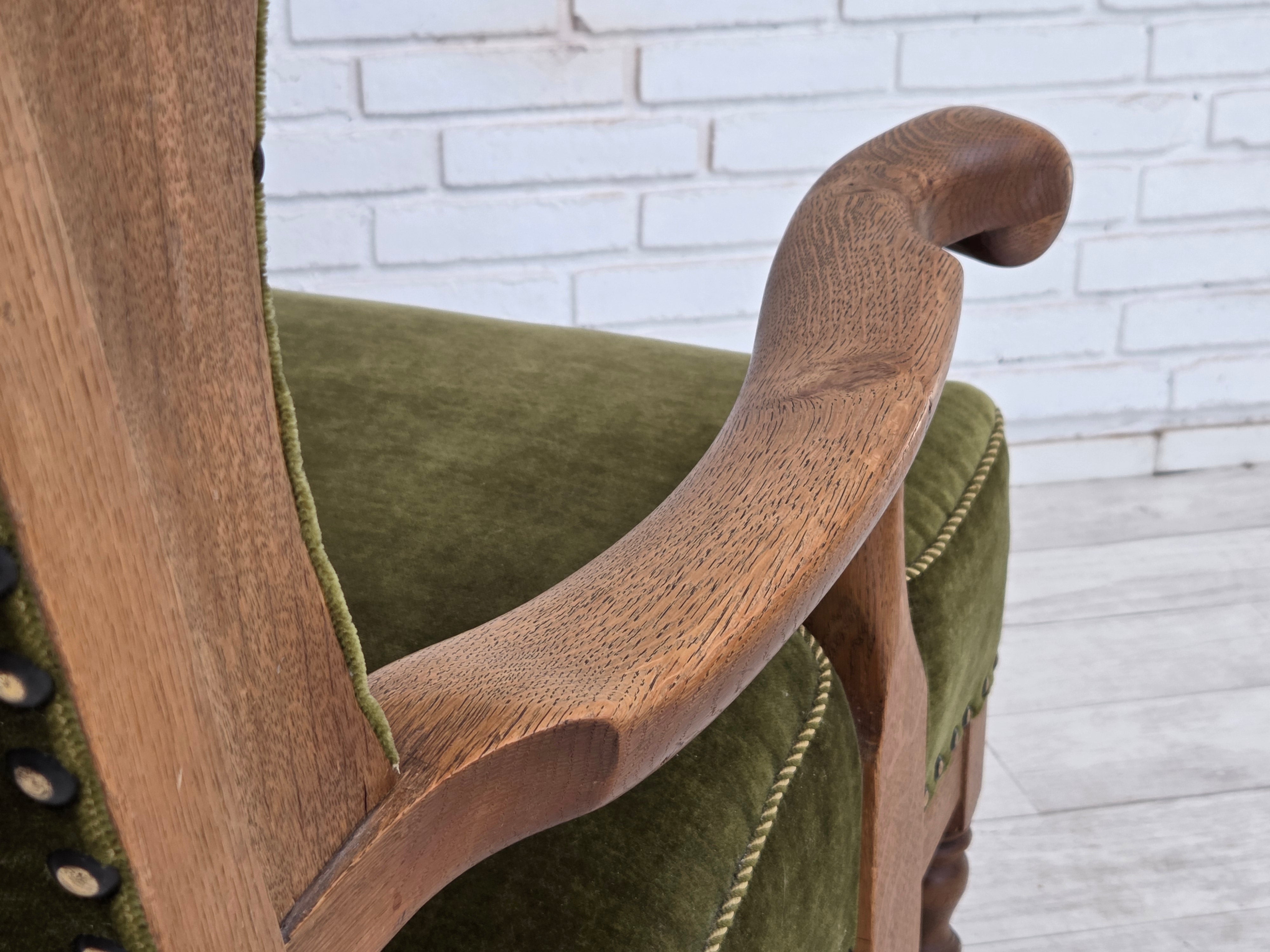 Danish_Highback_Wingback_Armchair_in_Green_Velour_and_Oak,_Denmark,_1960s