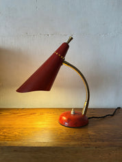 Gooseneck_Table_Lamp_by_Stilnovo,_Red_Enamel_and_Brass,_Italy,_1960s
