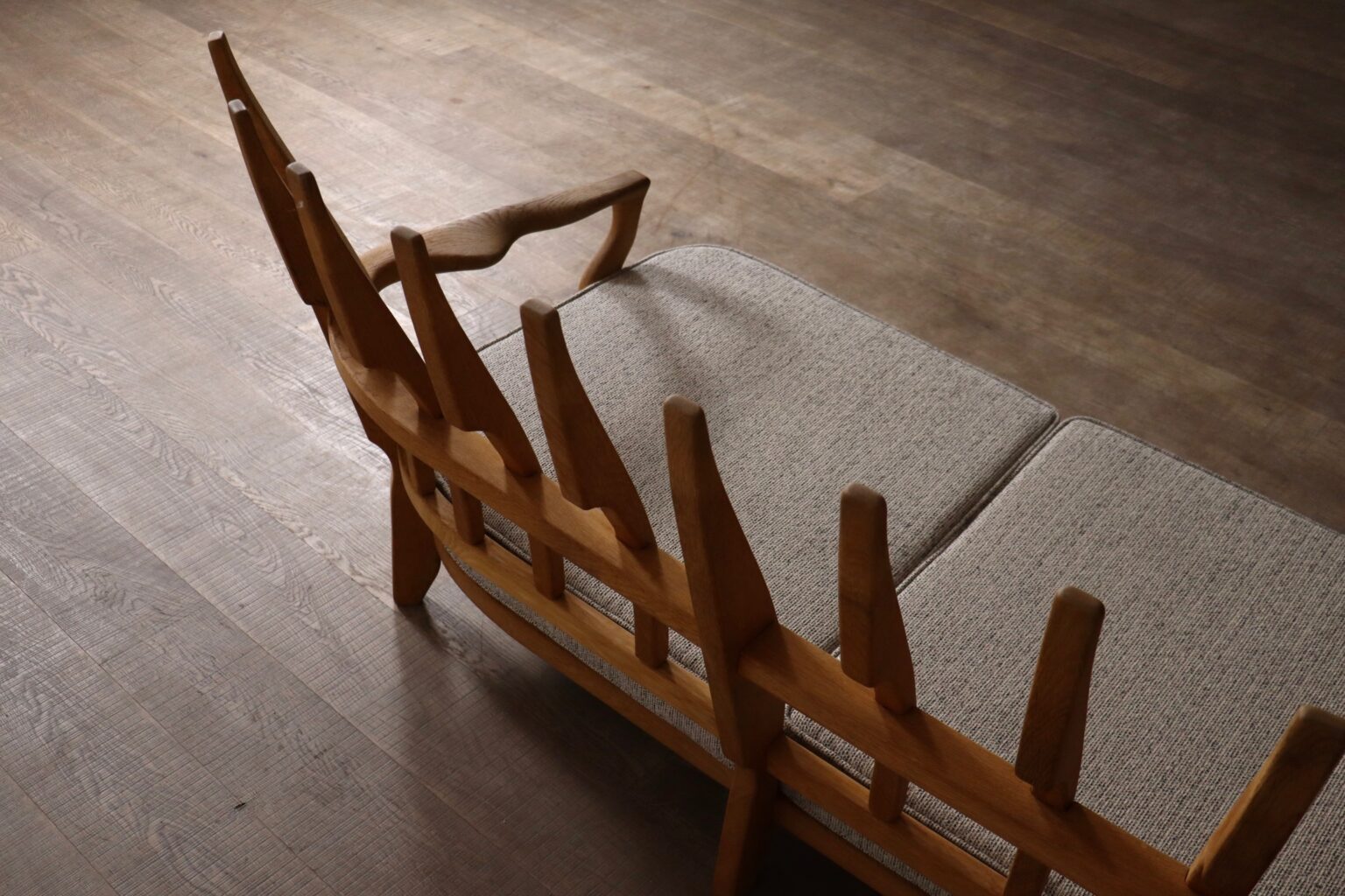 1960s_“Juliette”_Oak_Sofa_by_Guillerme_et_Chambron_for_Votre_Maison,_France