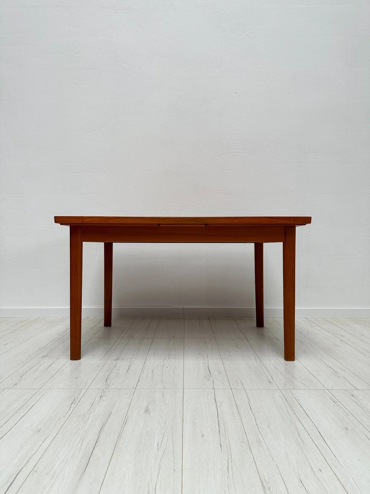 Vintage_Extendable_Teak_Dining_Table_by_Vamo_Sønderborg,_Danish_Mid-Century_Modern,_1960s