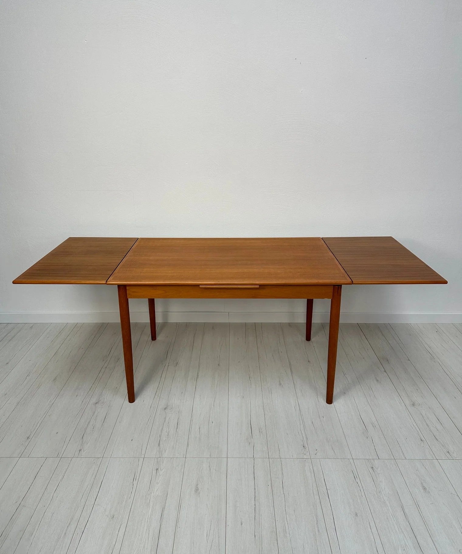 Vintage_Extendable_Teak_Dining_Table_with_Two_Pull-Out_Leaves,_Mid-Century_Modern,_1960s