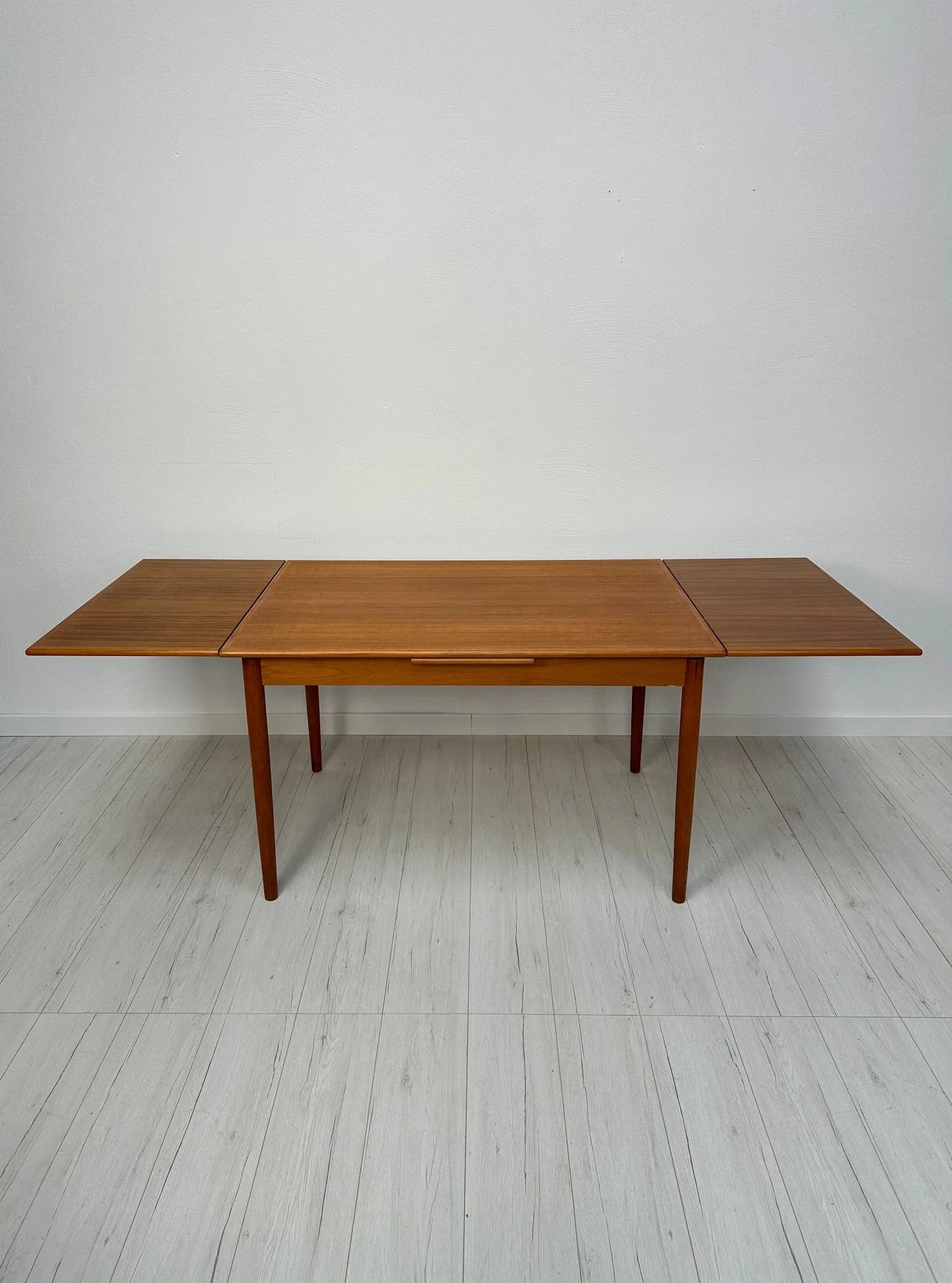 Vintage_Extendable_Teak_Dining_Table_with_Two_Pull-Out_Leaves,_Mid-Century_Modern,_1960s