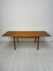 Vintage_Extendable_Teak_Dining_Table_with_Two_Pull-Out_Leaves,_Mid-Century_Modern,_1960s