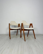 Set_of_2_Compass_Teak_Dining_Chairs_by_Kai_Kristiansen,_Cream-White_Bouclé_Upholstery,_Danish_Design,_1960s