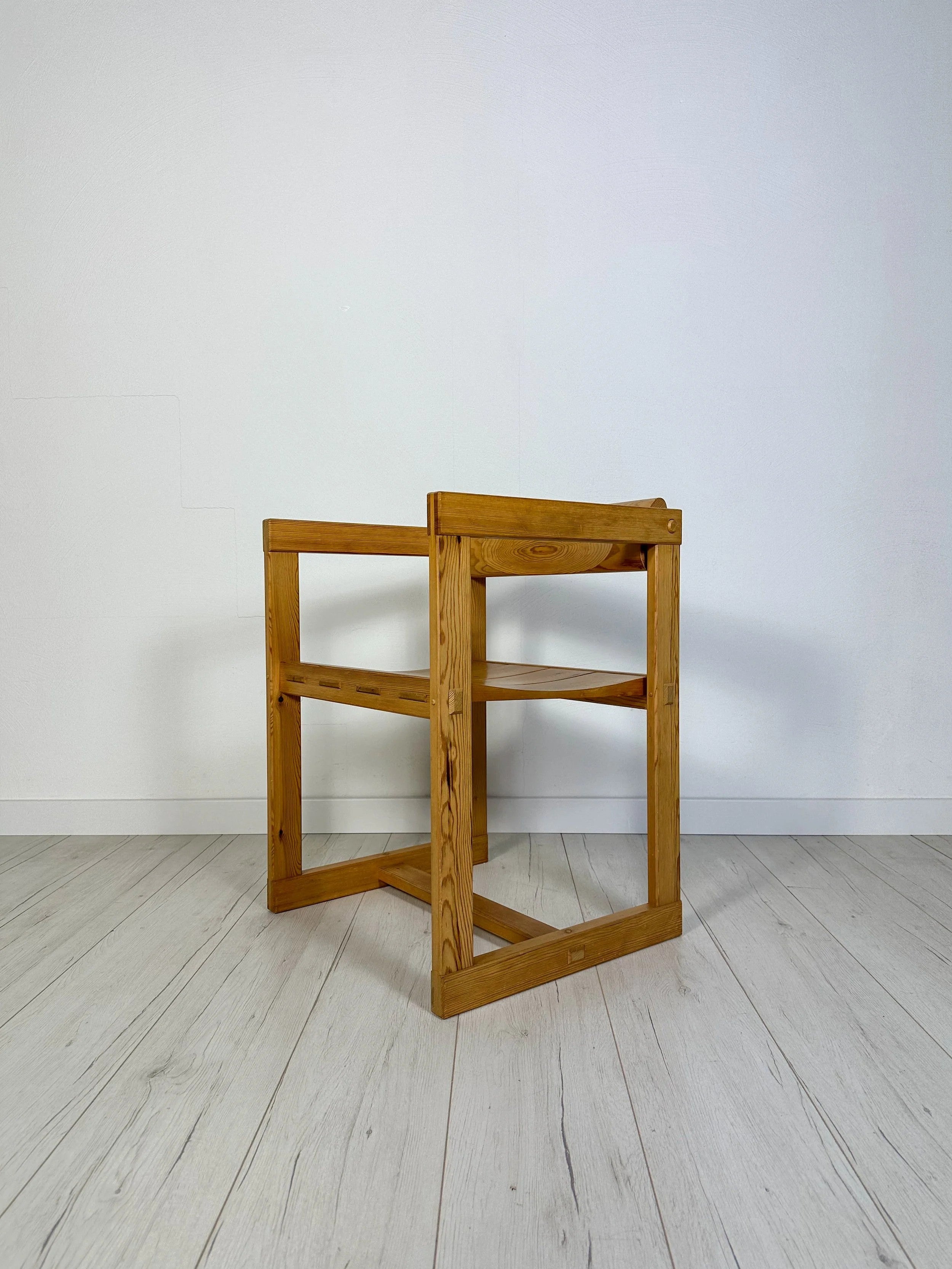 Set_of_4_Model_313_Pine_Dining_Chairs_by_Edvin_Helseth_for_Stange_Bruk,_Trybo_Collection,_Norway,_1960s