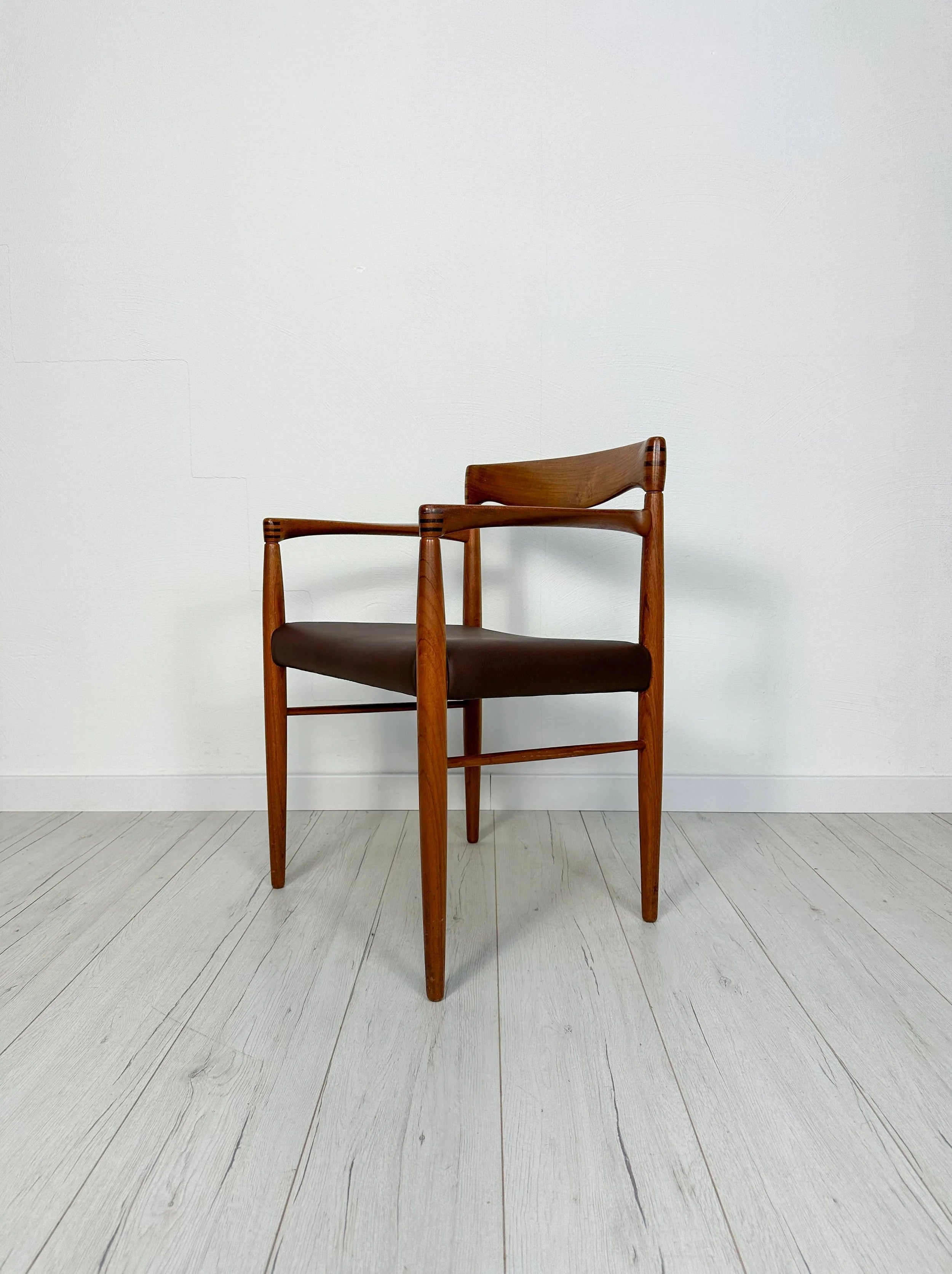 Set_of_6_Teak_Dining_Chairs_by_H.W._Klein_for_Bramin,_Brown_Vegan_Leather,_Denmark,_1960s
