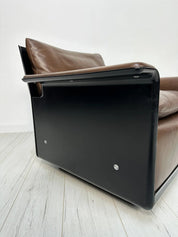 Vintage_Armchair_by_Dieter_Rams_for_Vitsoe,_Black_Molded_Plastic_and_Brown_Leather,_1960s
