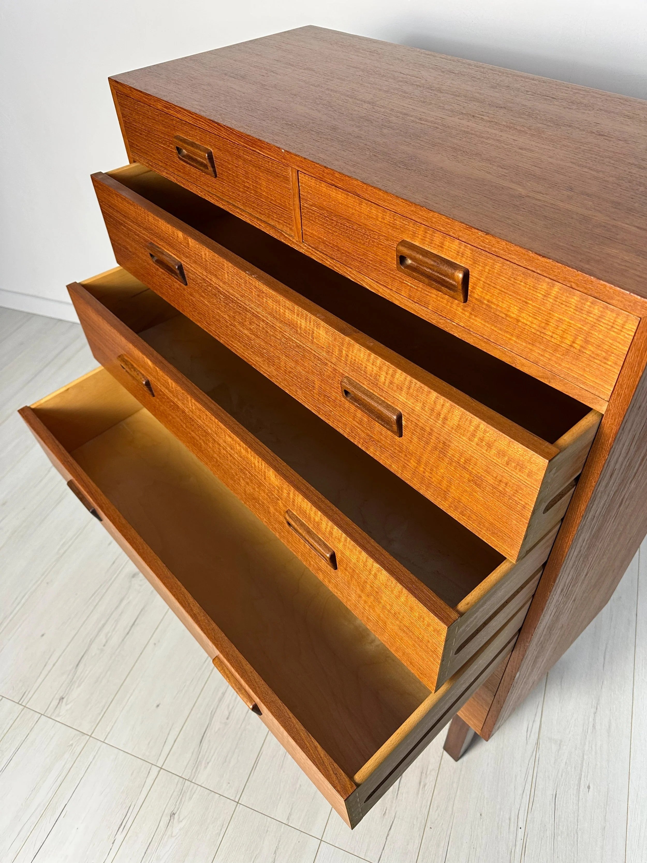 Teak_Chest_of_Drawers_by_Holger_Jensen_for_FDB,_Seven_Drawers,_Danish_Mid-Century_Modern,_1960s