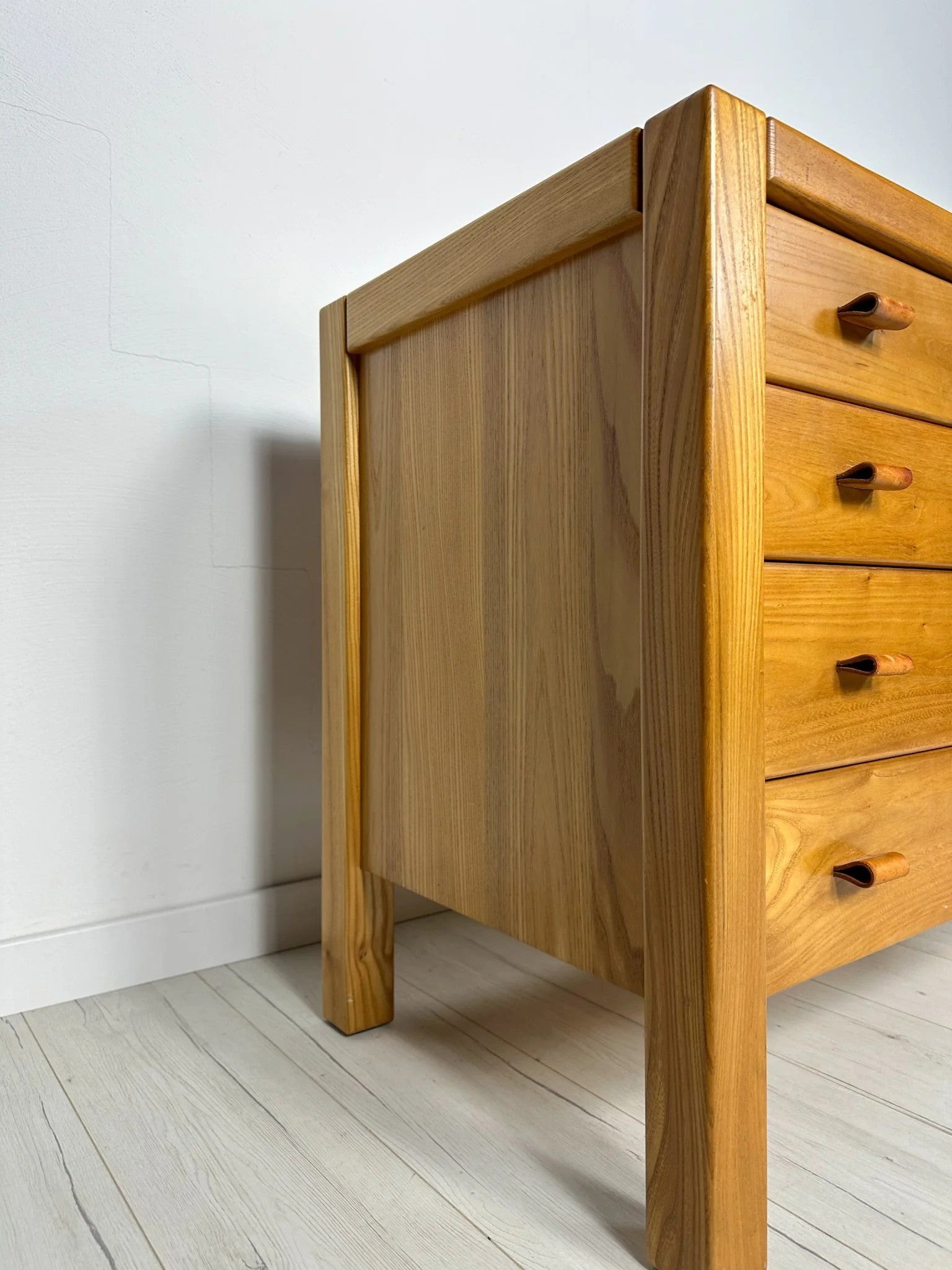 Wooden_Chest_of_Drawers_with_Leather_Handles,_Minimalist_Mid-Century_Modern_Design