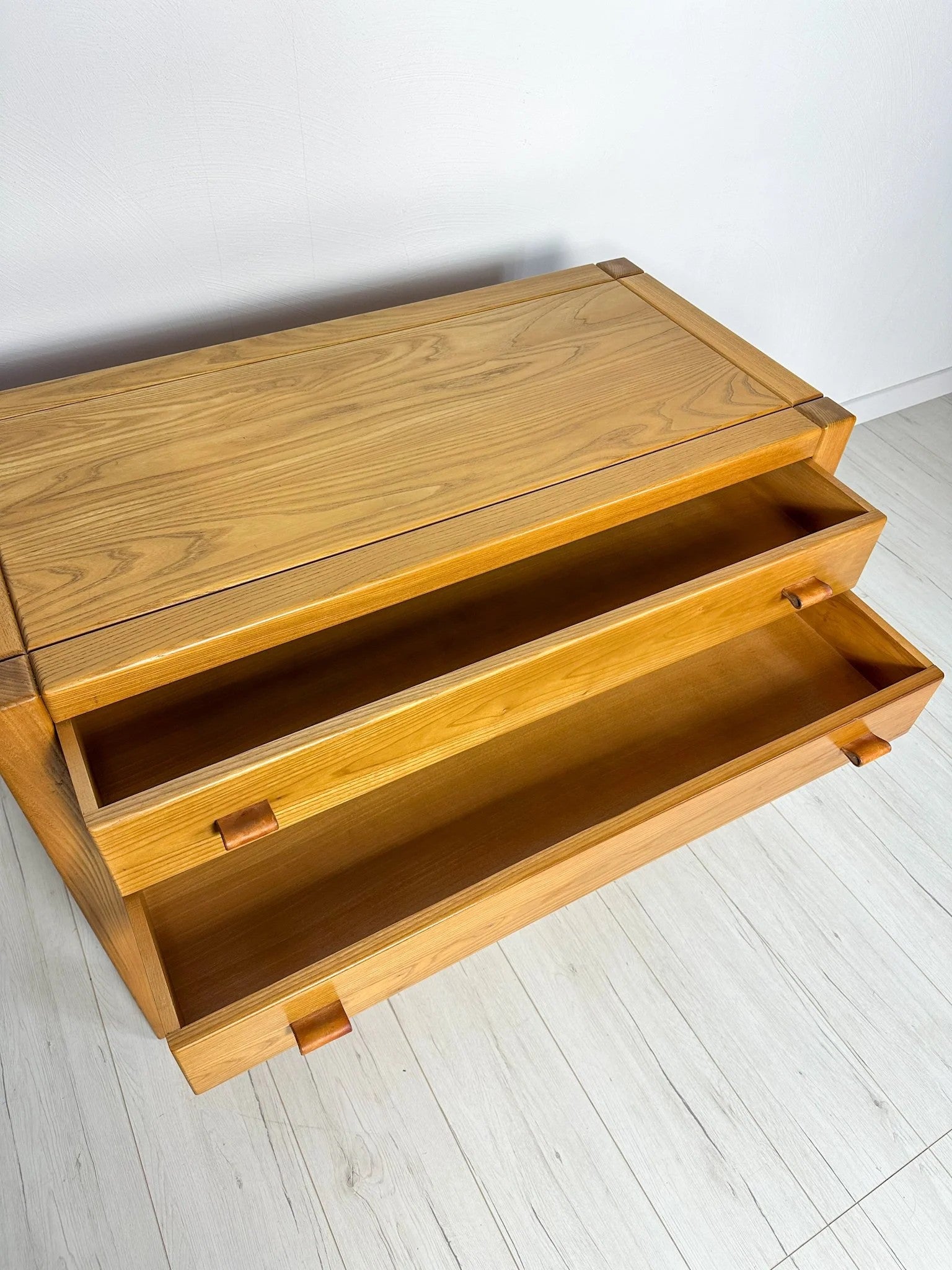 Wooden_Chest_of_Drawers_with_Leather_Handles,_Minimalist_Mid-Century_Modern_Design