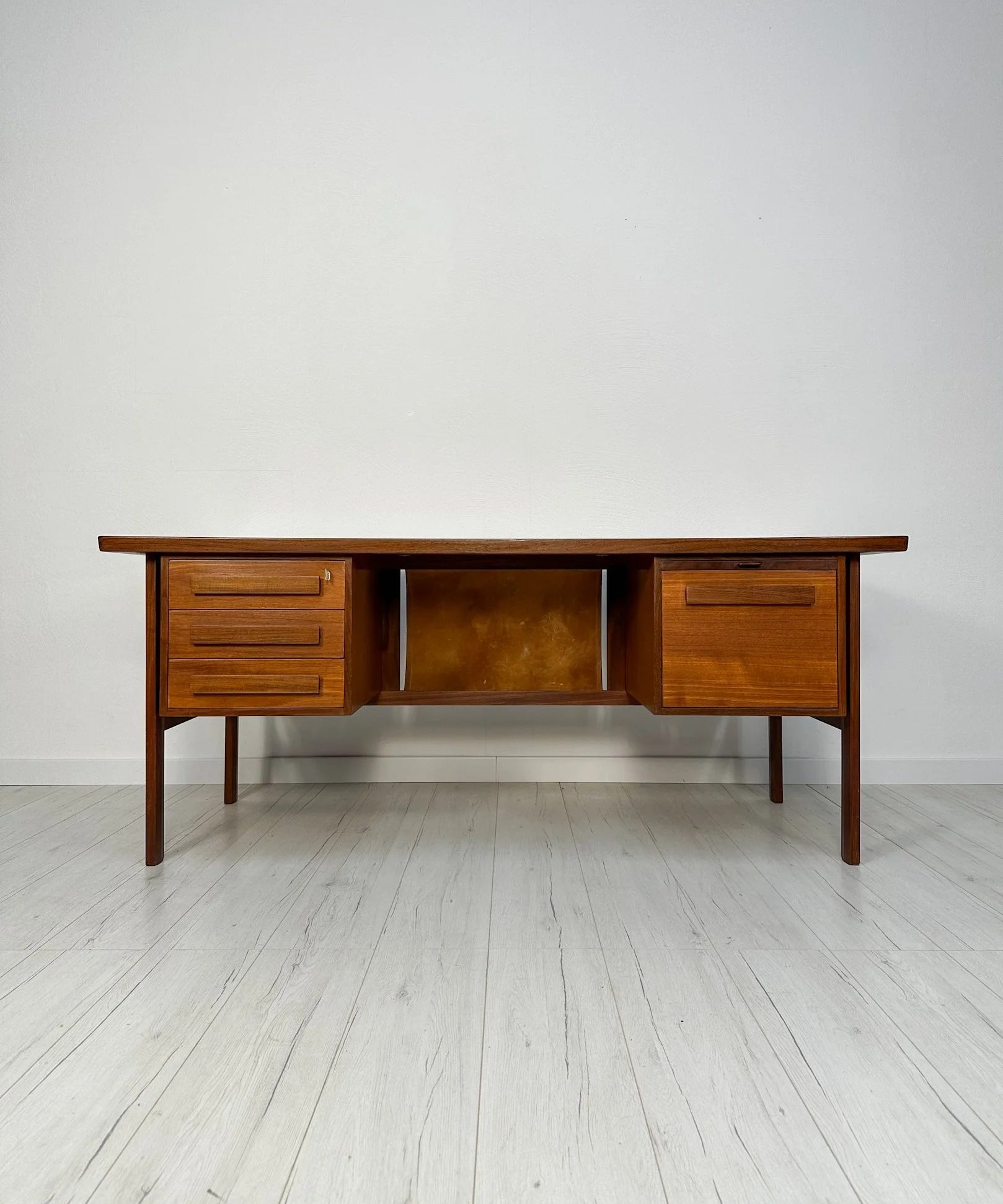 Vintage_Teak_Writing_Desk_by_Peter_Løvig_Nielsen,_Leather_Detail_and_Rear_Shelving,_Danish_Mid-Century_Modern,_1960s