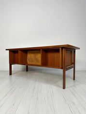 Vintage_Teak_Writing_Desk_by_Peter_Løvig_Nielsen,_Leather_Detail_and_Rear_Shelving,_Danish_Mid-Century_Modern,_1960s