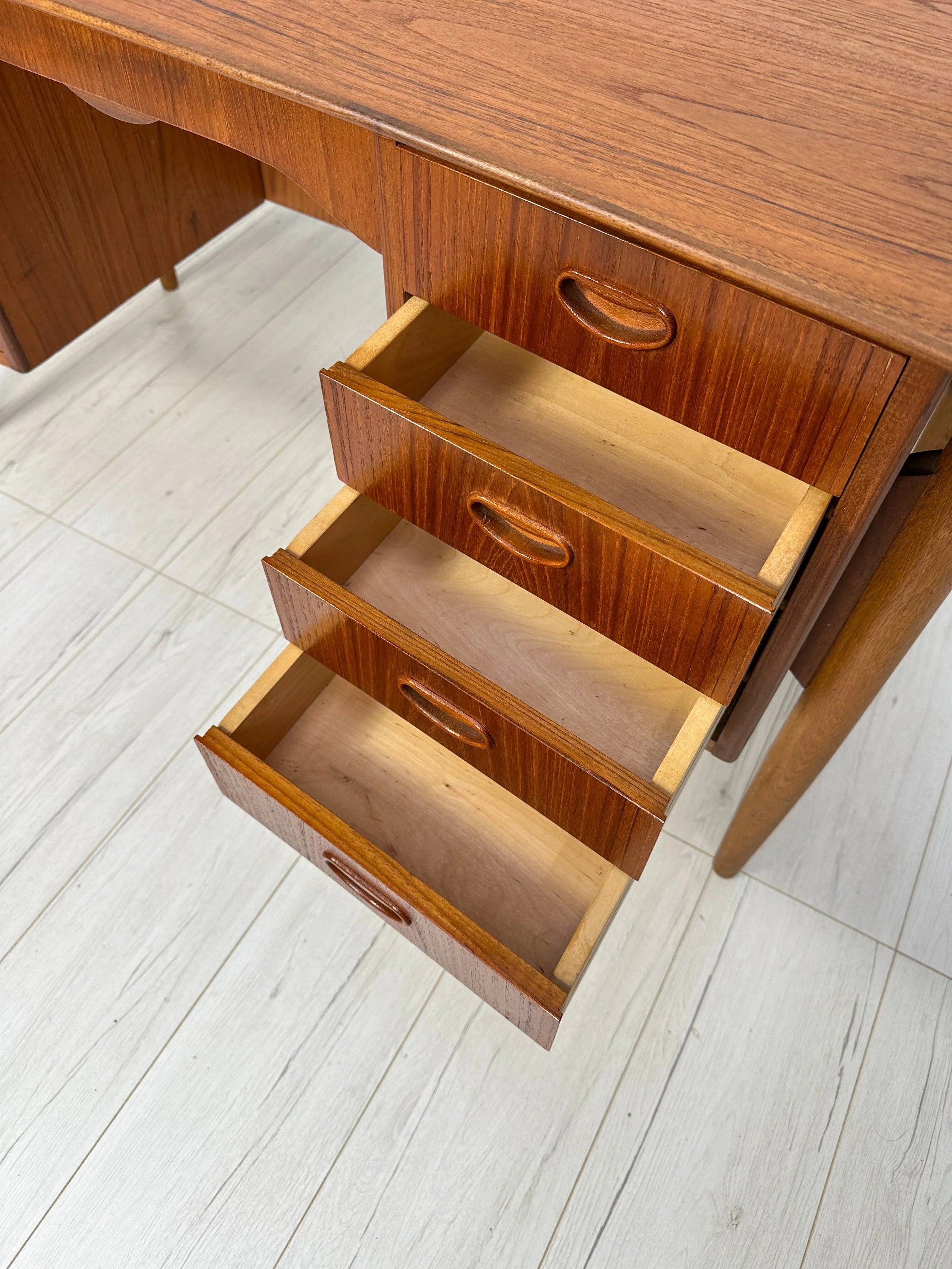 Danish_Teak_Writing_Desk_with_Curved_Top_and_Double-Sided_Storage,_Mid-Century_Modern,_1960s